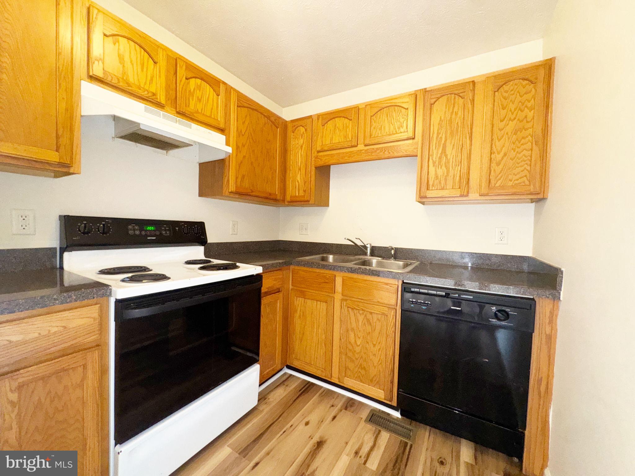 TABLER STATION MANOR - Commercial Sale