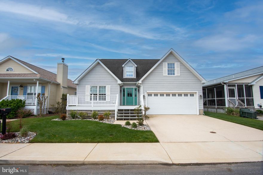 In the Community Of Caine Woods! Charming 2 level 5 Bedroom and 3 Bath Home, Updated , with Bright and Open Floor Plan, Freshly Painted, Main Level Master Bedroom En-Suite Featuring Vaulted Ceilings, Double Bowl European Vanity with Mable Top, Walk In Shower, and Large Soaking Tub. 2nd Bedroom and Full Bath on Main level. Large Kitchen with Tons of Storage, Center Island, Marble Counter Tops, Upgraded Stainless Steel Appliances. Oversized Living Room with wood burning fireplace, and Laundry Room complete the main level. Upper level with 3 Bedrooms and Full Bath. Private Fenced Yard, and 2 Car Garage complete this beauty. Close to shopping, Restaurants, and Attractions.