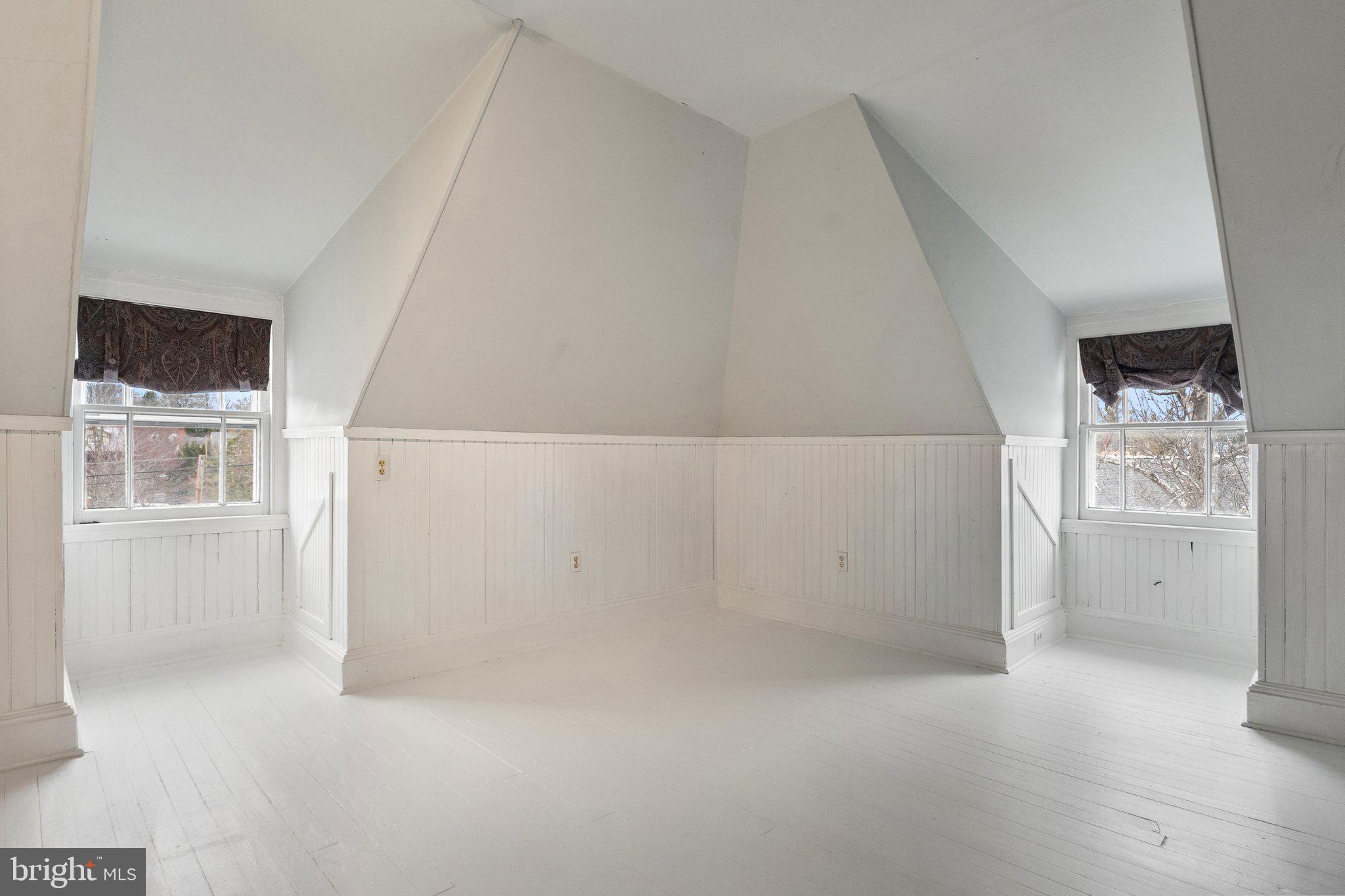 WINCHESTER CITY - Residential