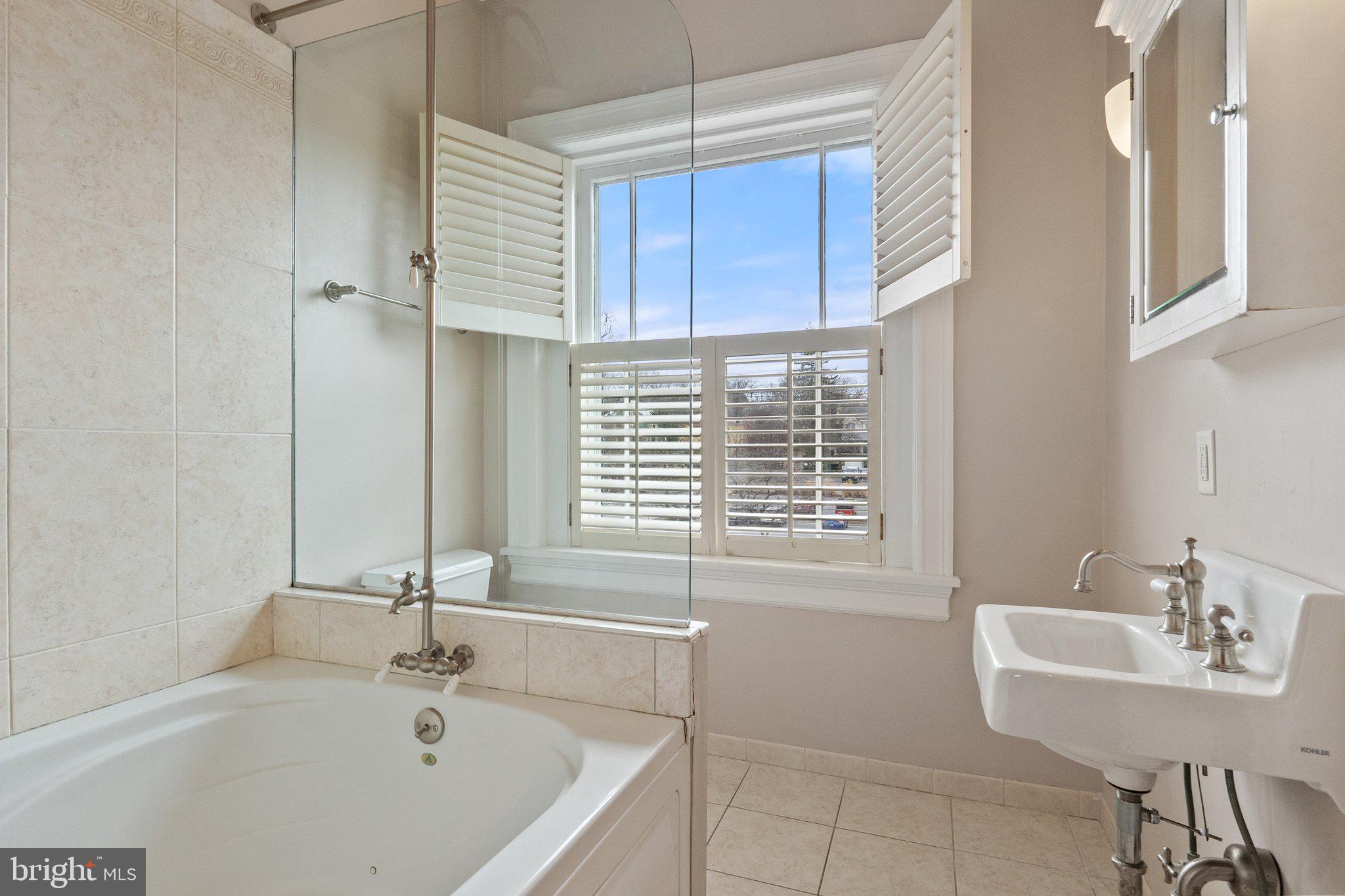 WINCHESTER CITY - Residential