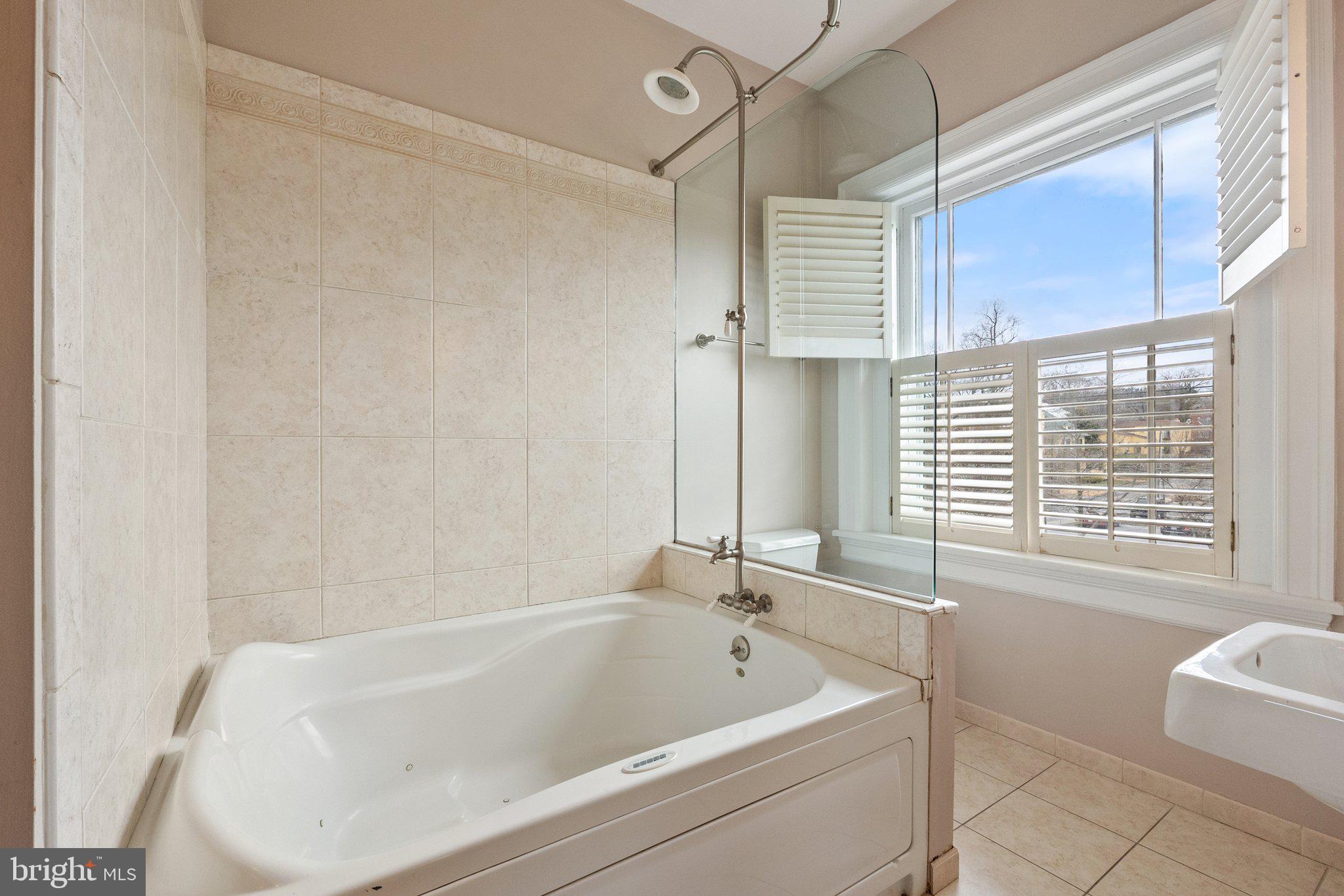 WINCHESTER CITY - Residential