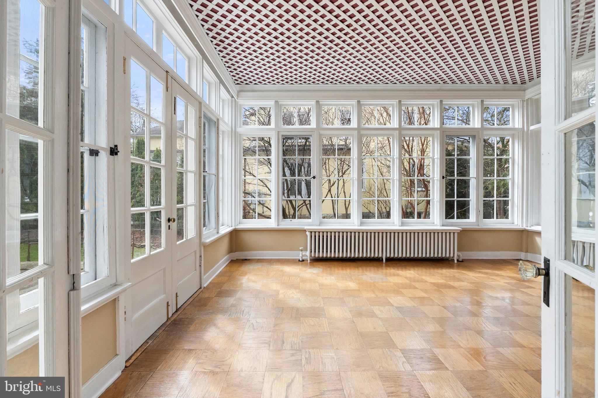 WINCHESTER CITY - Residential