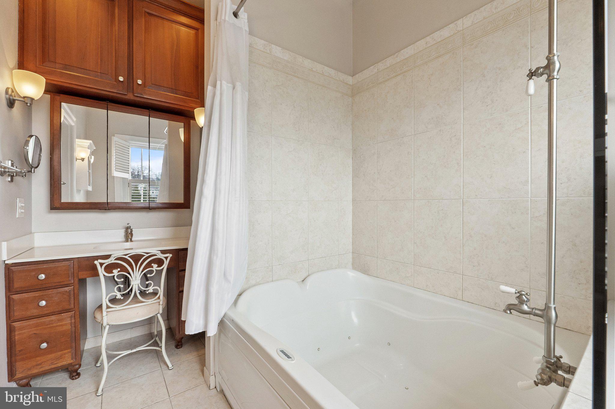 WINCHESTER CITY - Residential