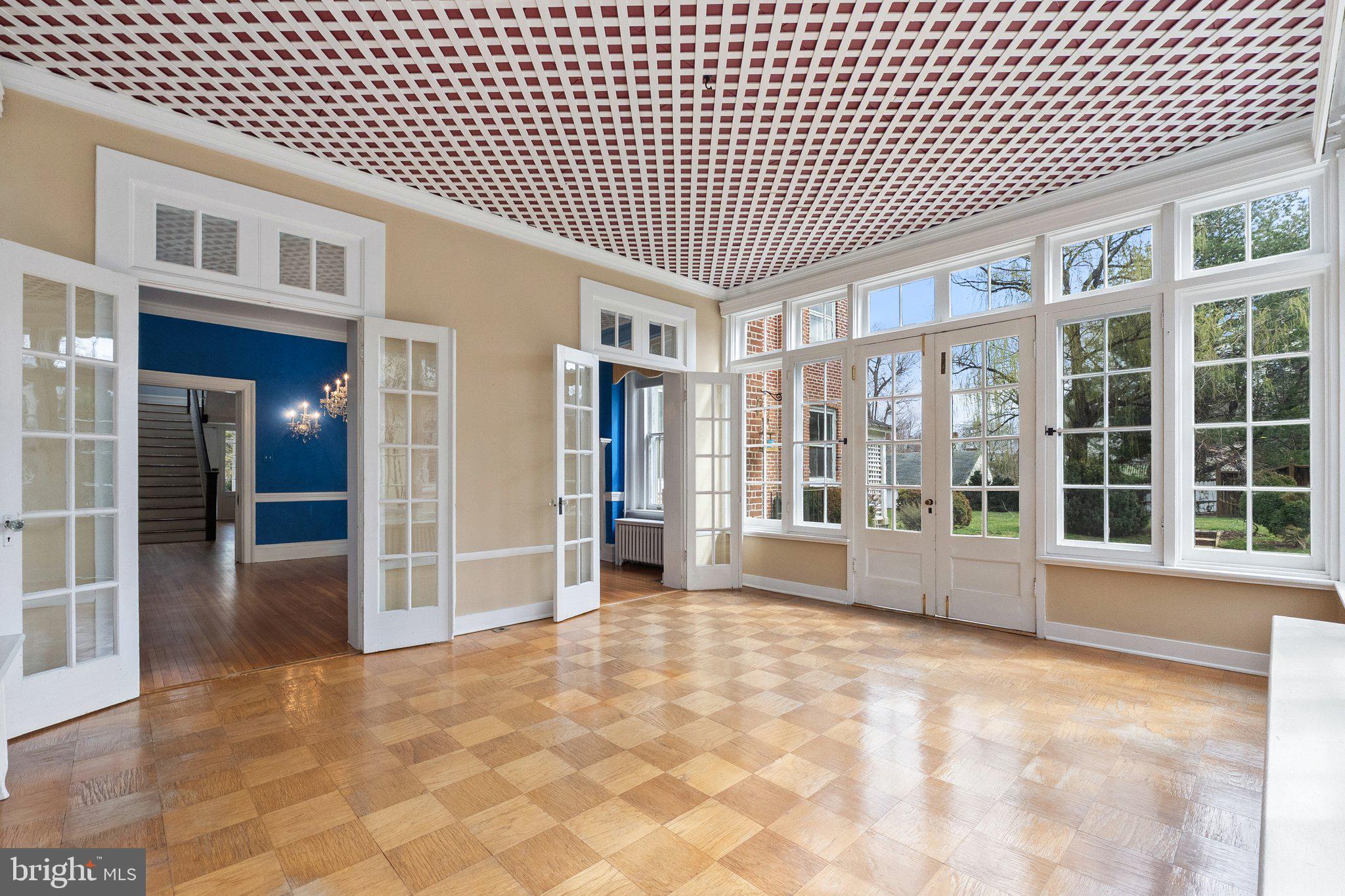 WINCHESTER CITY - Residential