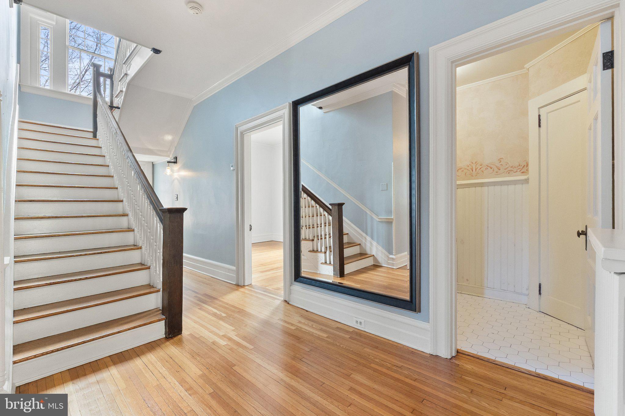 WINCHESTER CITY - Residential