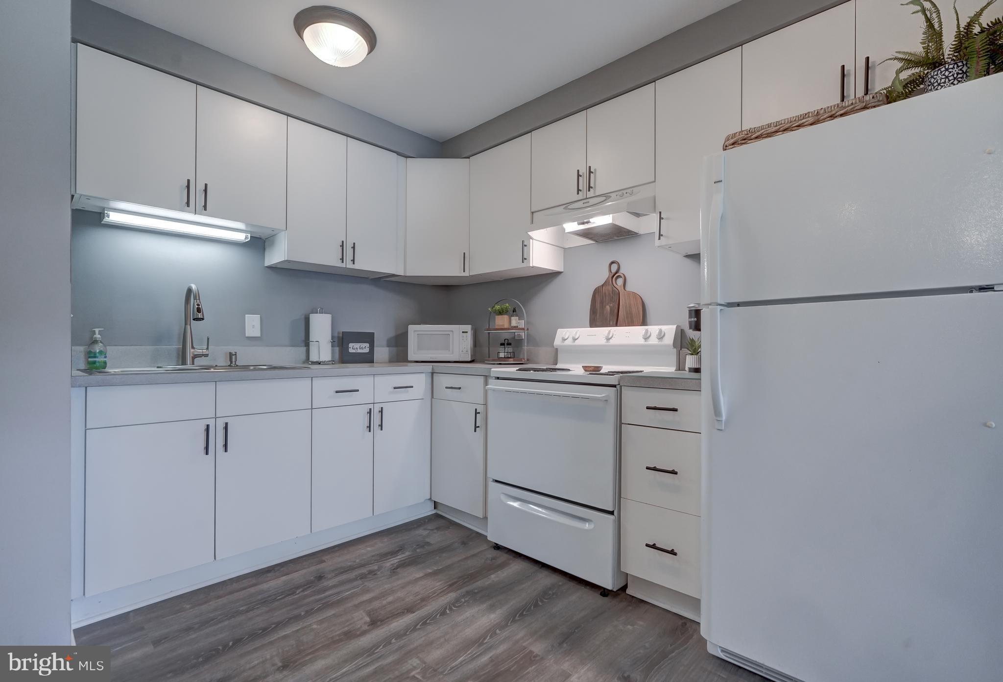 SHAFFER'S COVE - Residential