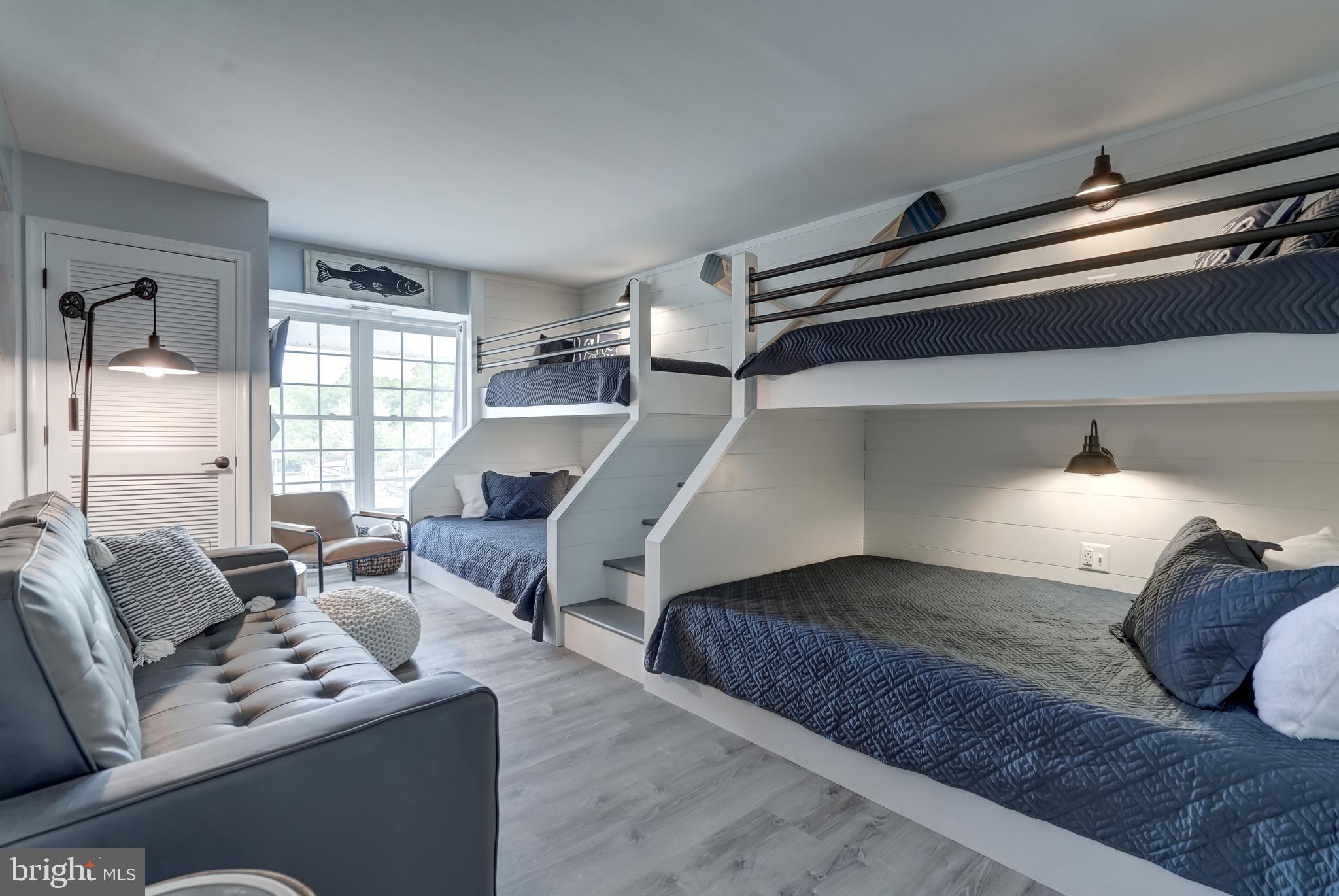 SHAFFER'S COVE - Residential