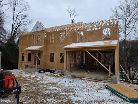 Homes For Sale - 320 Elmwood Avenue<br/> LANGHORNE, PA 19047