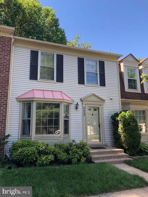 Townhouse For Rent - 4429 Holly Avenue<br/> FAIRFAX, VA 22030