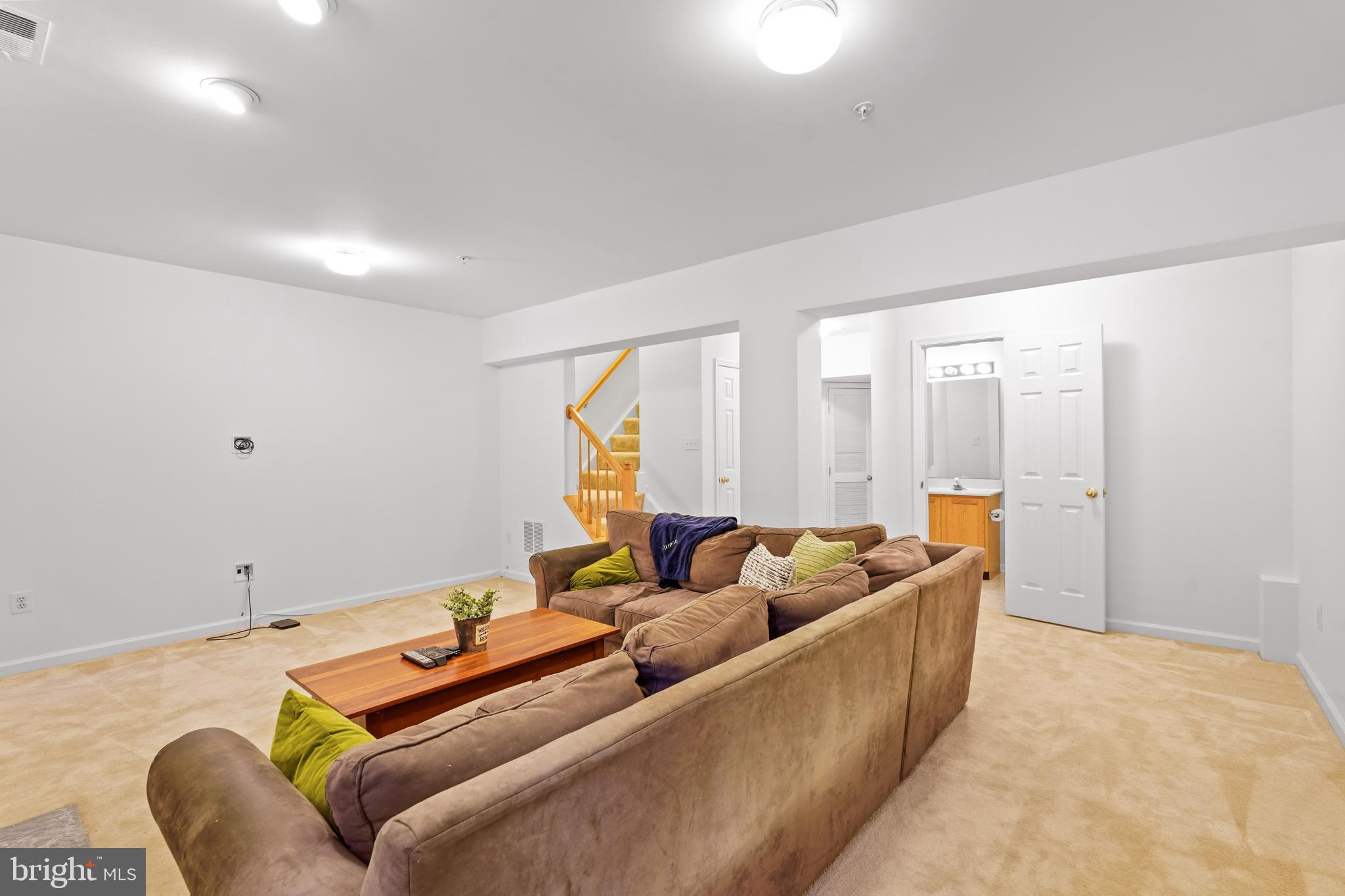 JAMES CREEK - Residential