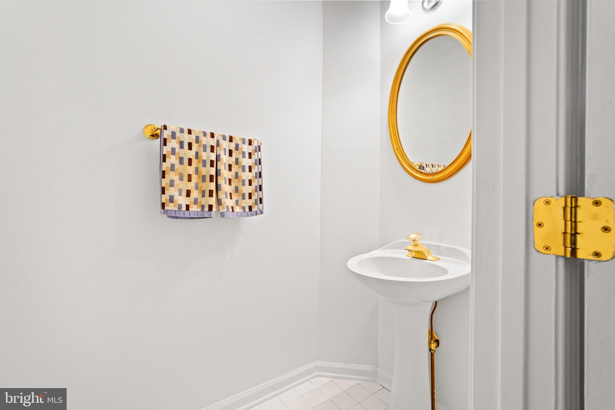 JAMES CREEK - Residential