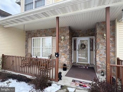 Photo for 206 S ROSEWOOD COURT