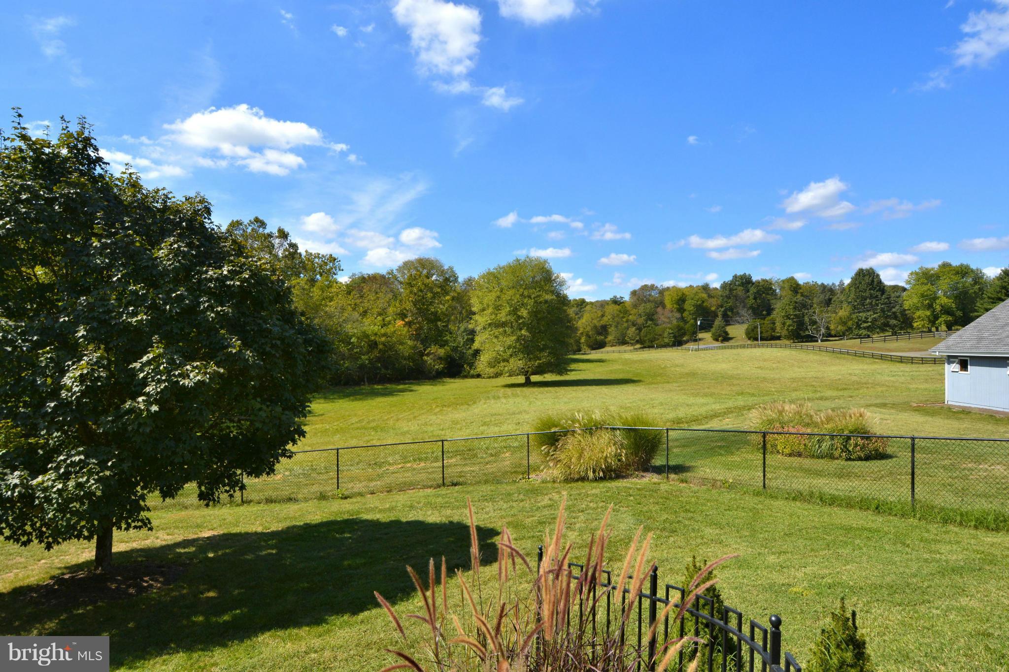 POMPS FARM ESTATES - Farm