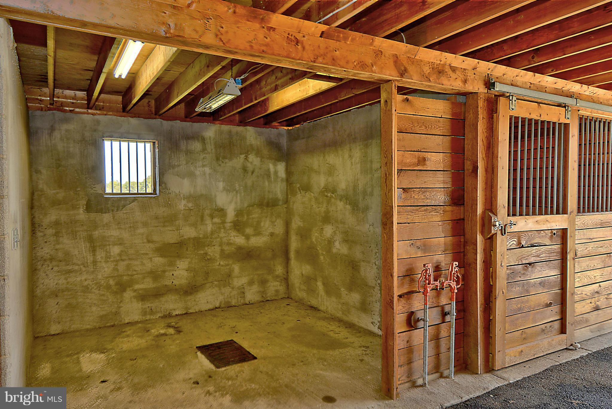 POMPS FARM ESTATES - Farm