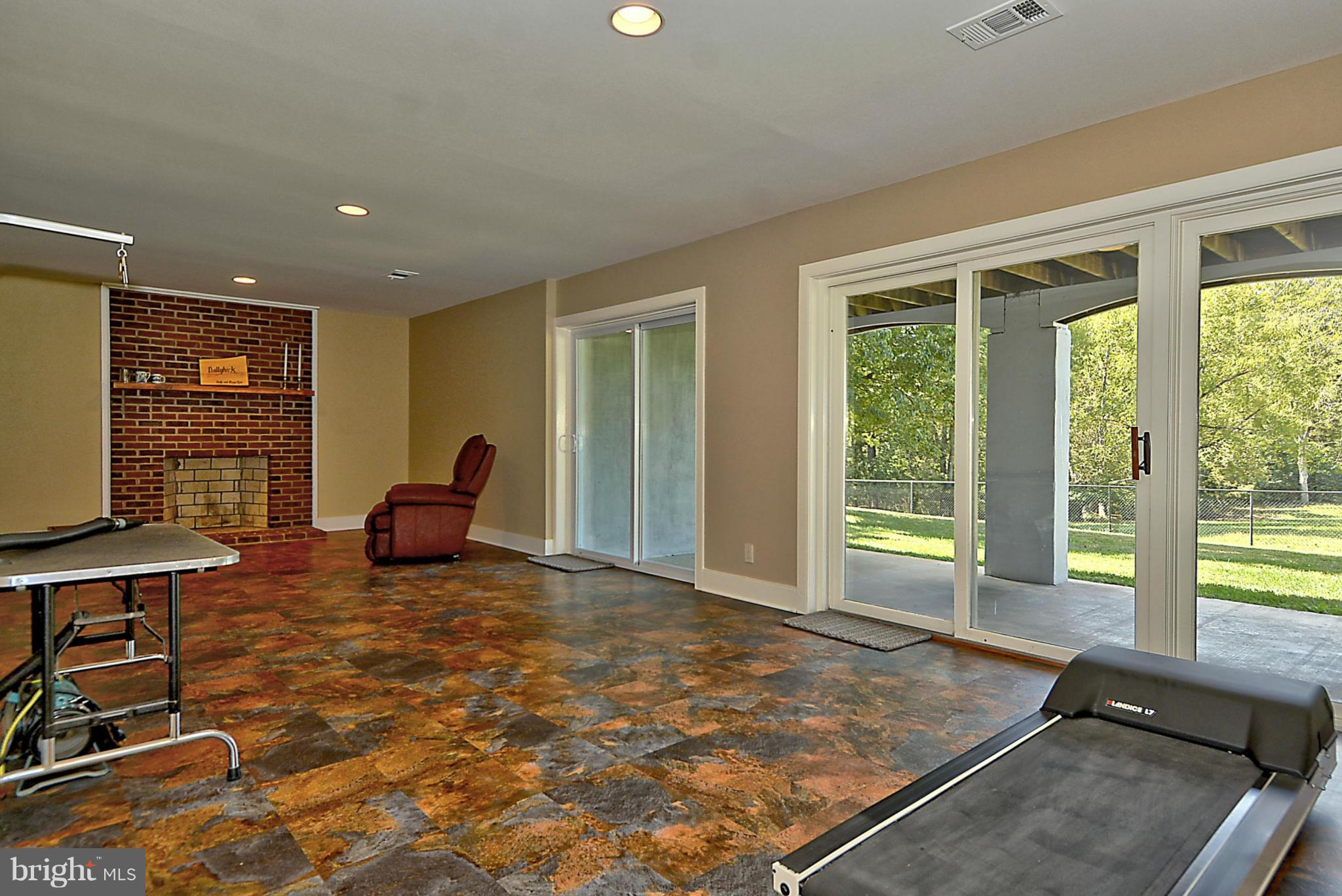 POMPS FARM ESTATES - Farm