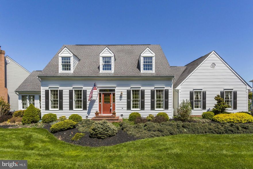 Custom built home in well located and super desirable Parsons Ridge. Spacious 1st level with updated kitchen, hardwood floors & library/study. Huge deck overlooks level rear yard backing to pond. Finished lower lev with additional fam rm with sliders to outside and full sized windows creates attractive additional living space. Great property for entertaining family and friends.