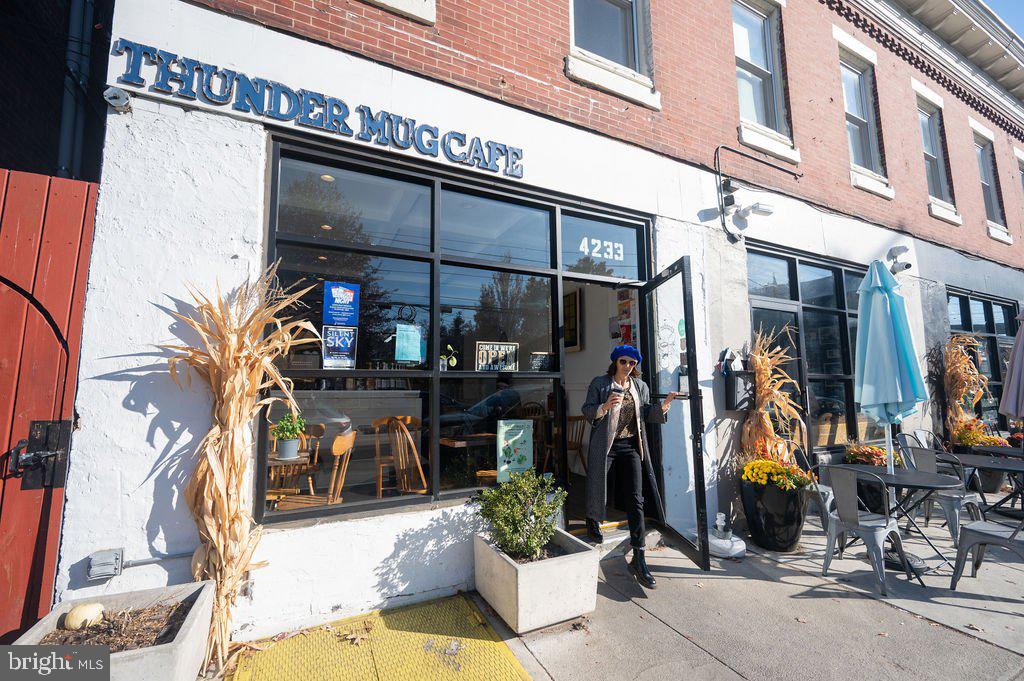 EAST FALLS - Residential