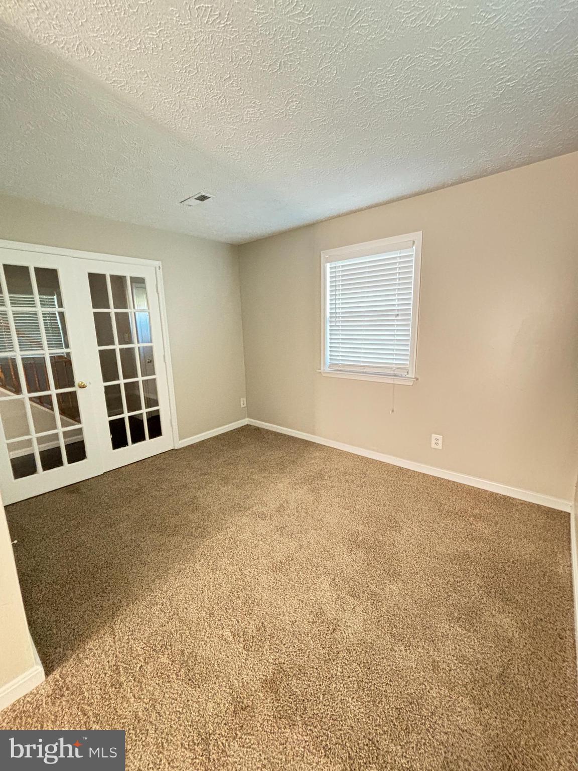 CHARLESTOWN COMMONS - Residential Lease