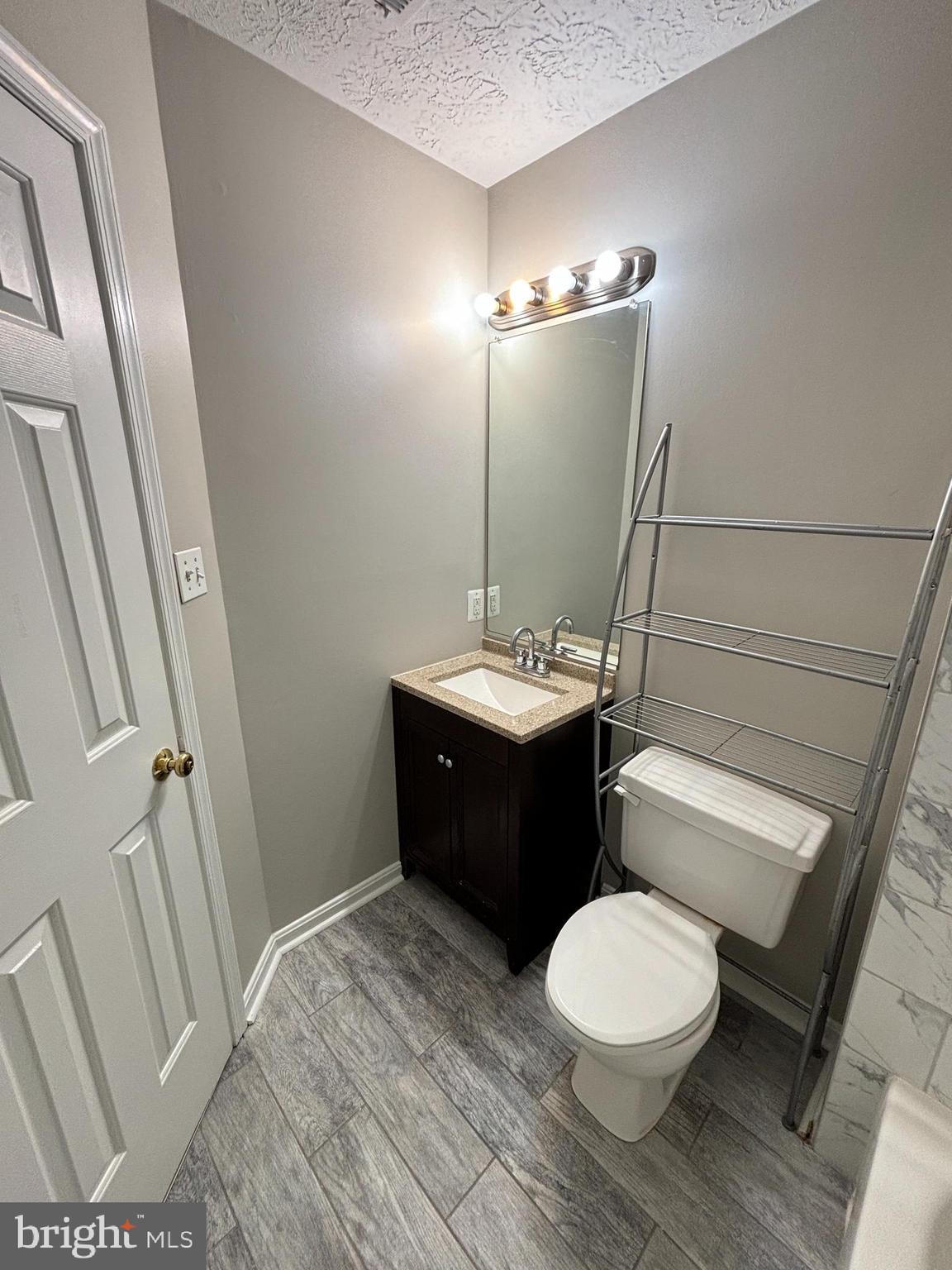 CHARLESTOWN COMMONS - Residential Lease