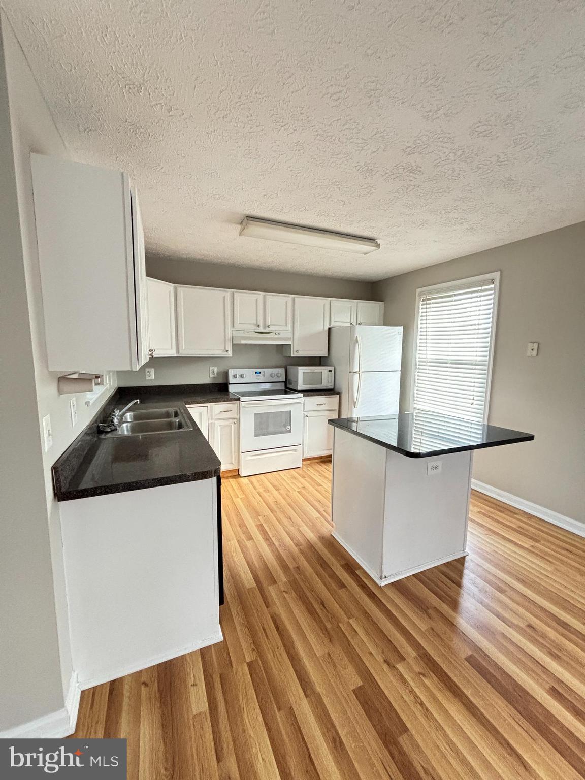 CHARLESTOWN COMMONS - Residential Lease