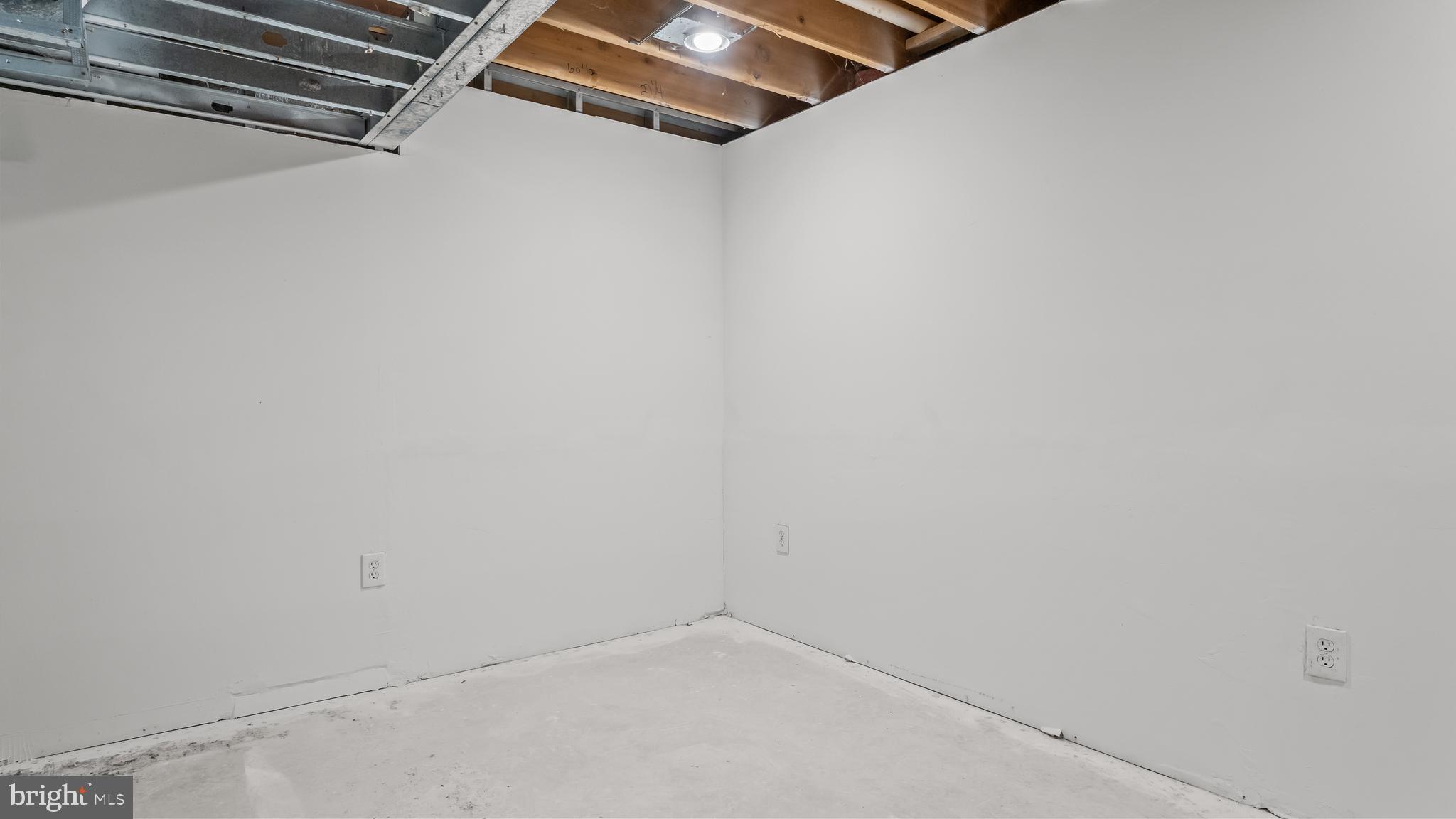 HARVEST RUN WEST - Residential