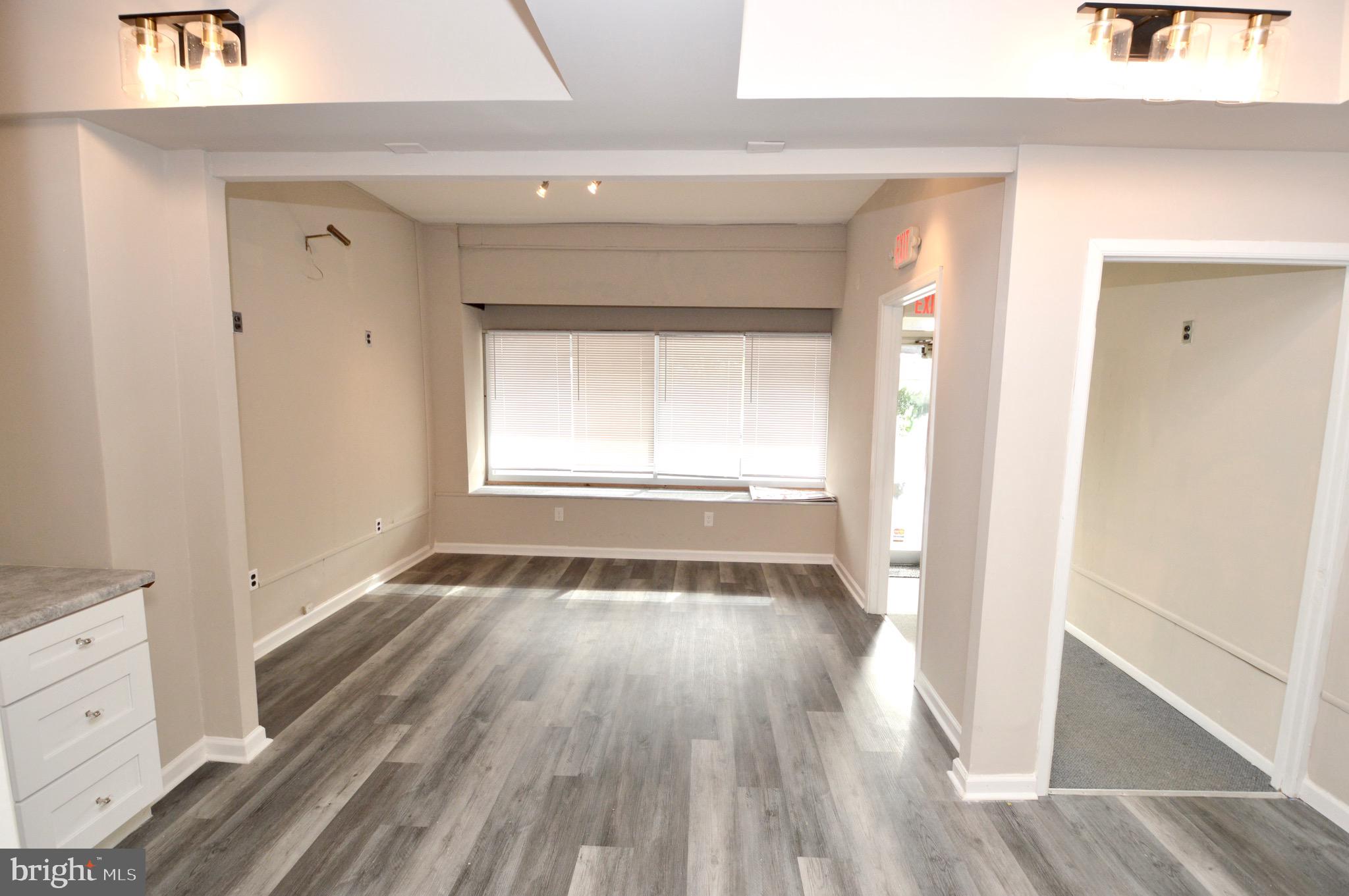 609 WHITE HORSE PIKE