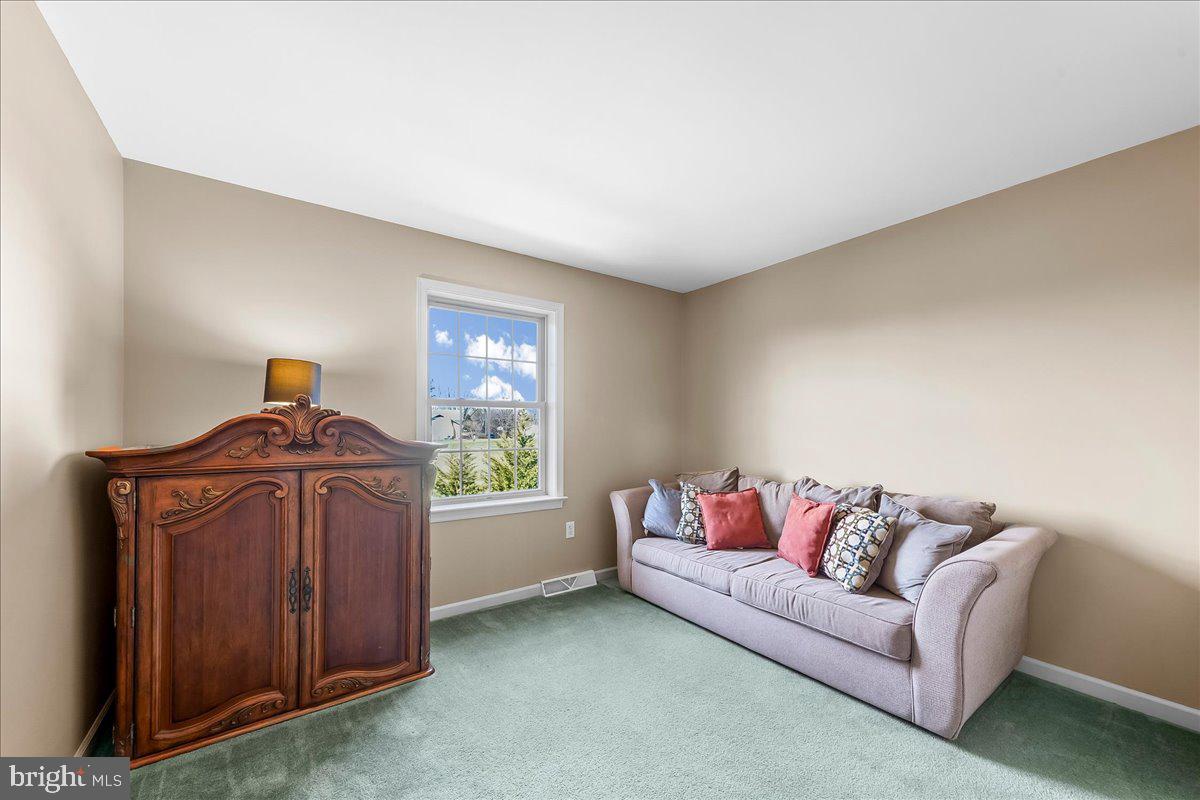 KENT FARM - Residential