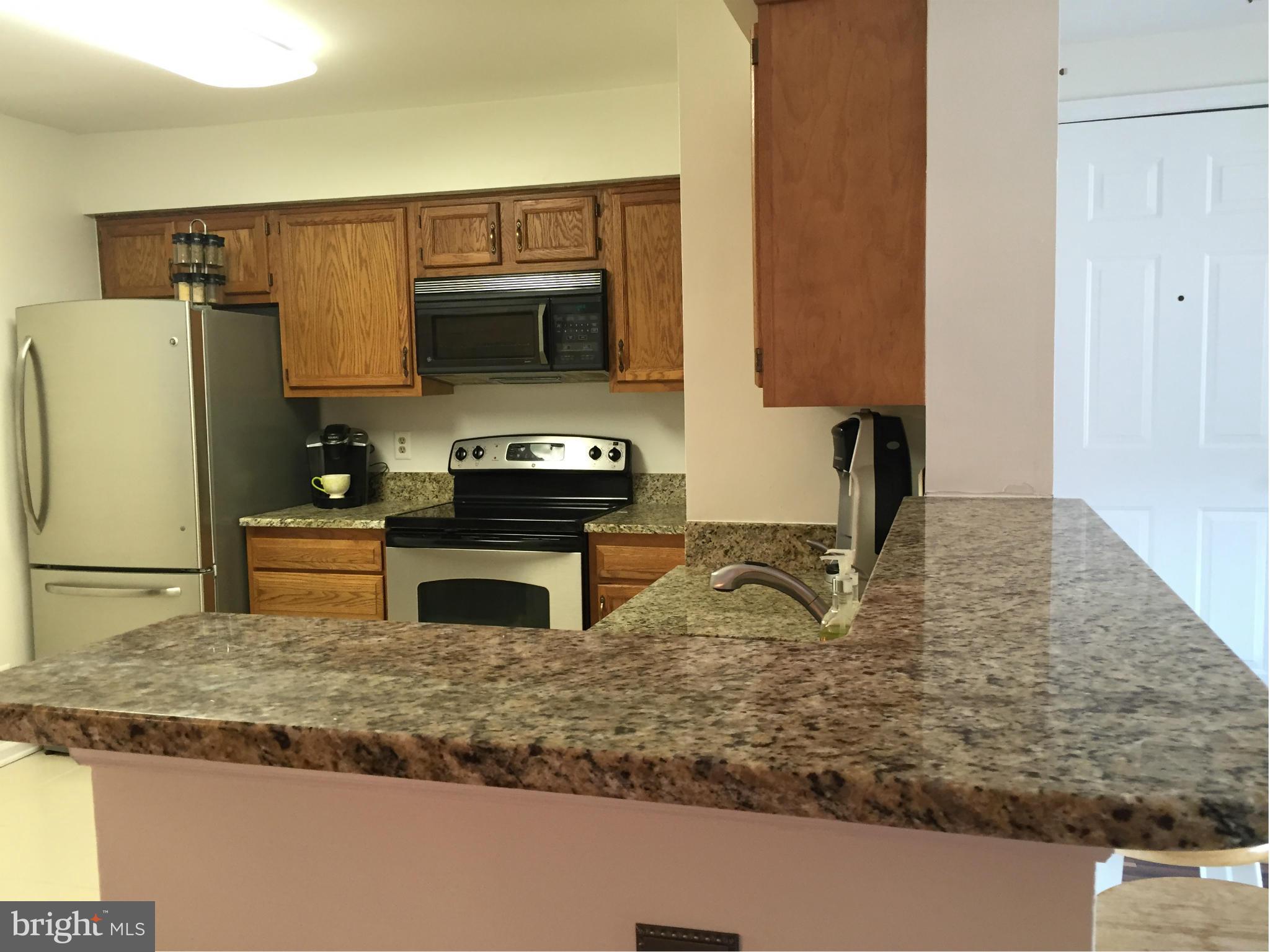 STRATFORD PLACE AT KINGS - Residential