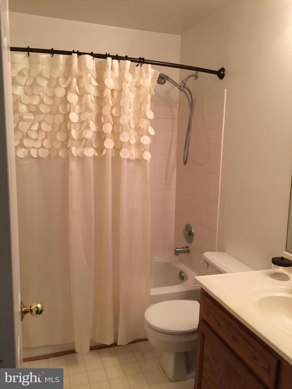 STRATFORD PLACE AT KINGS - Residential