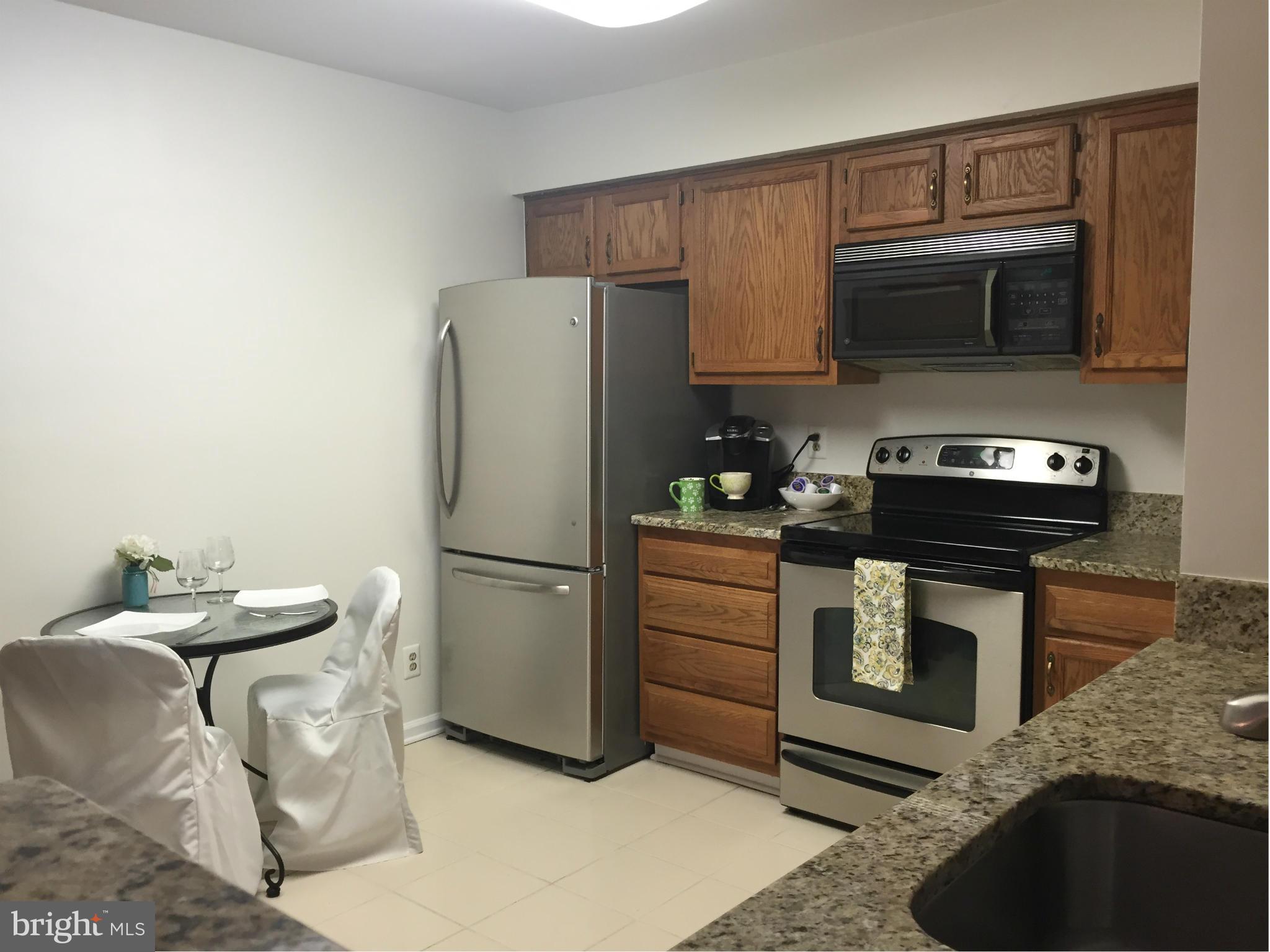 STRATFORD PLACE AT KINGS - Residential