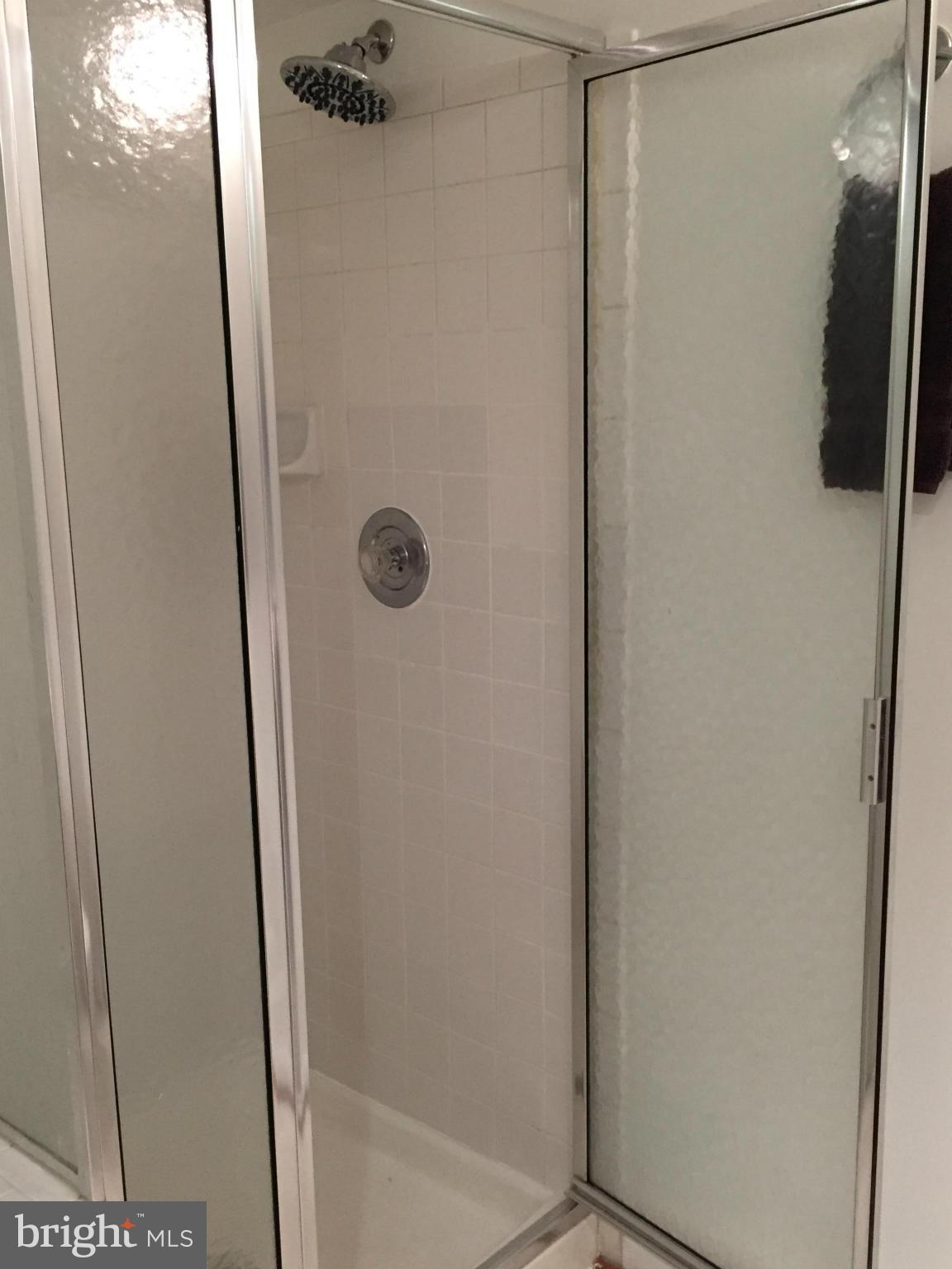 STRATFORD PLACE AT KINGS - Residential