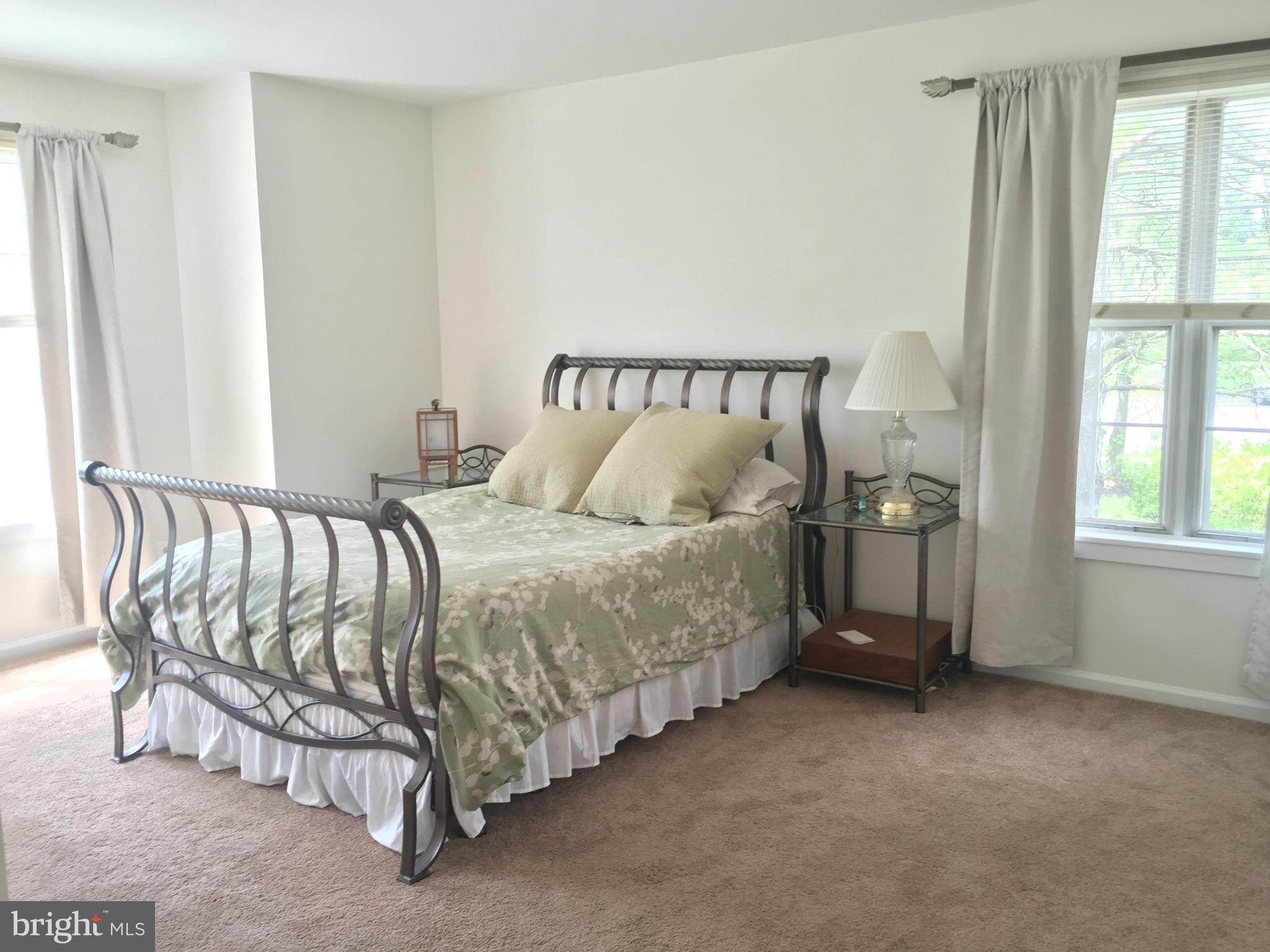 STRATFORD PLACE AT KINGS - Residential