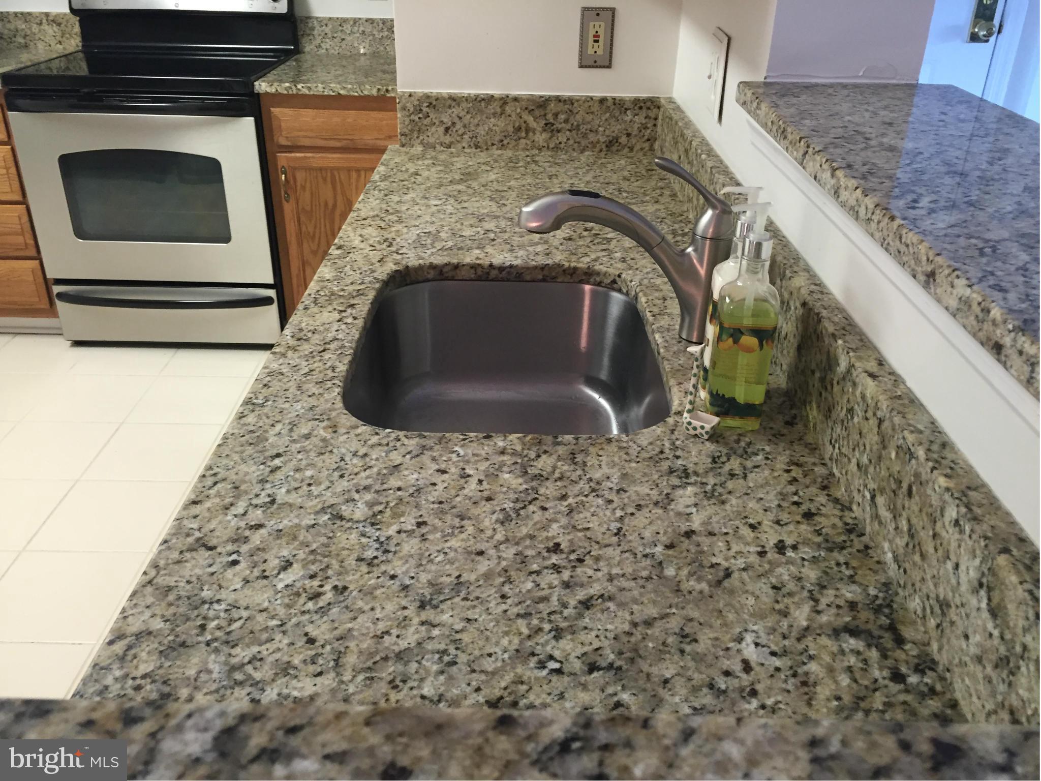 STRATFORD PLACE AT KINGS - Residential