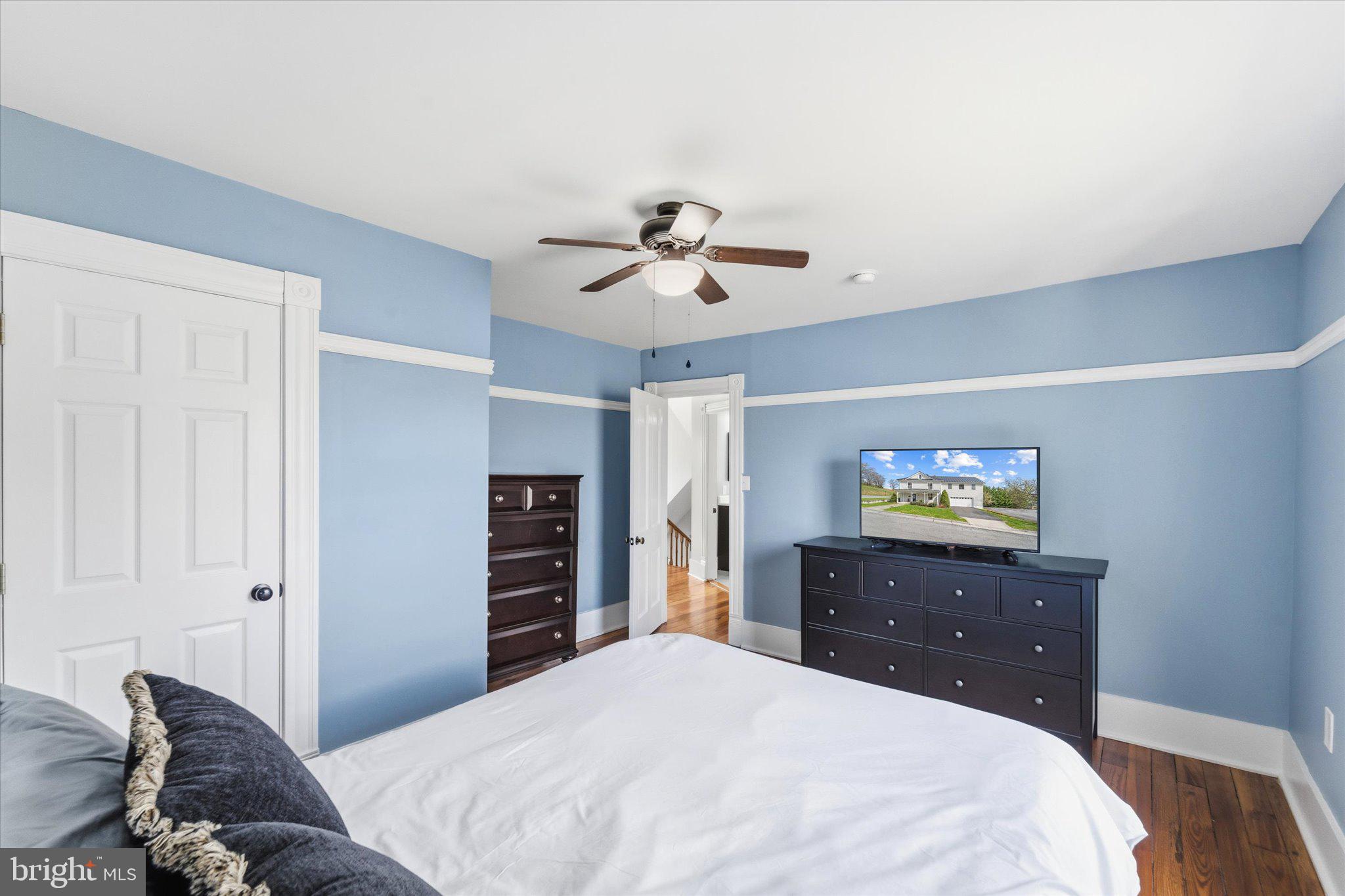 NORTH RIVER TOWN - Residential