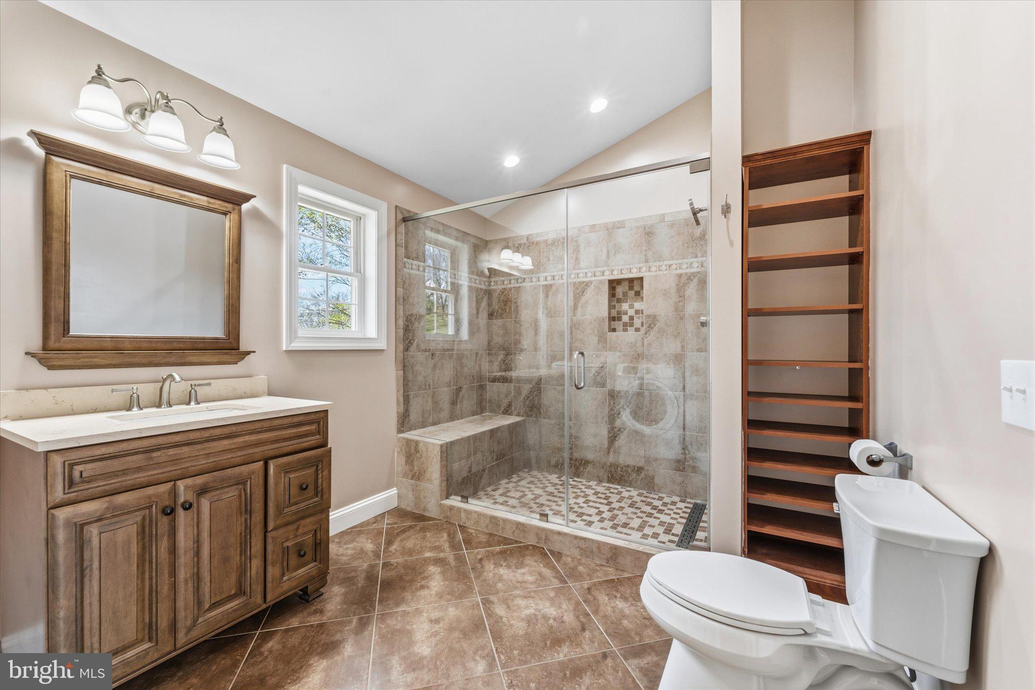 NORTH RIVER TOWN - Residential