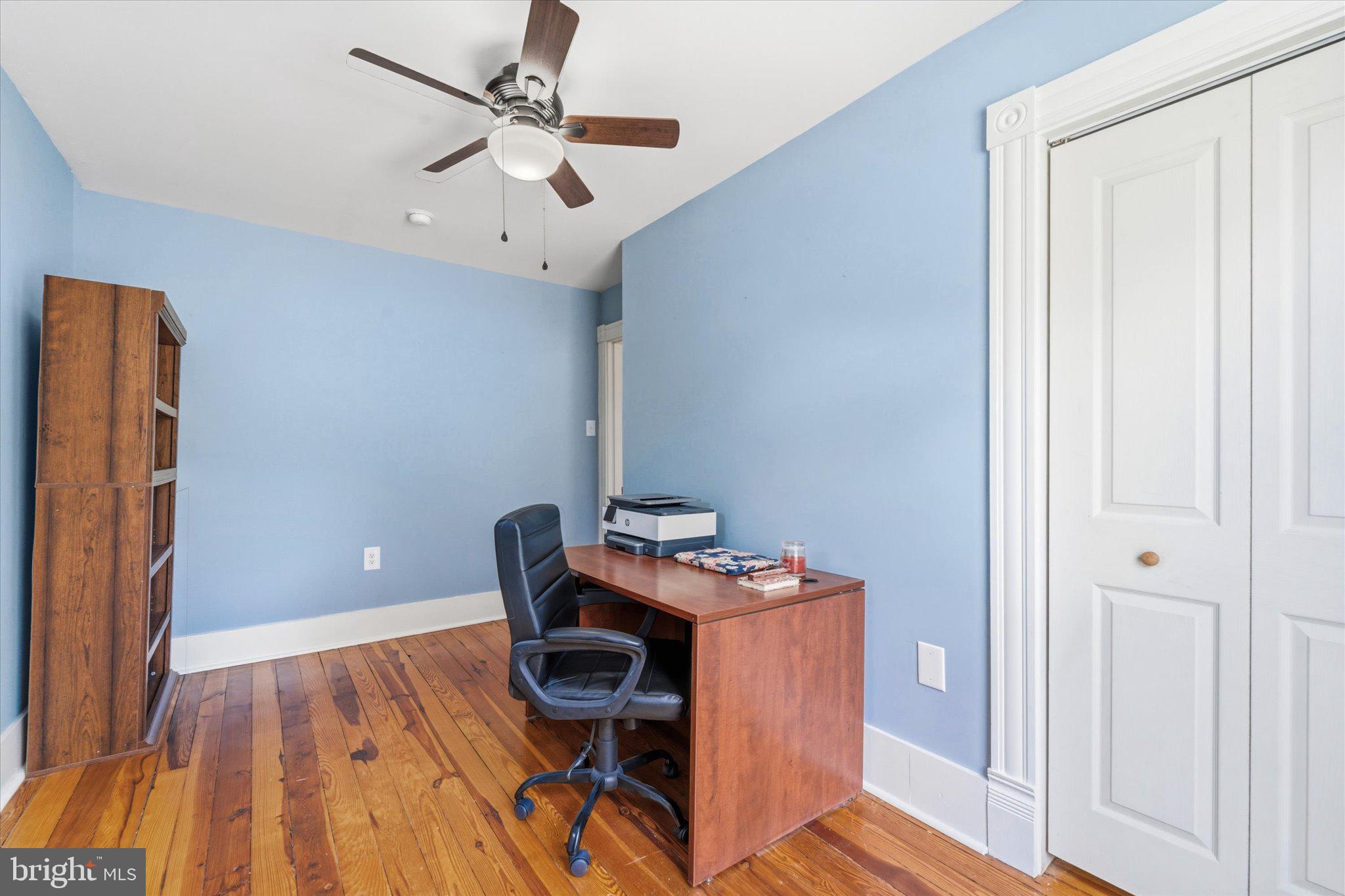 NORTH RIVER TOWN - Residential