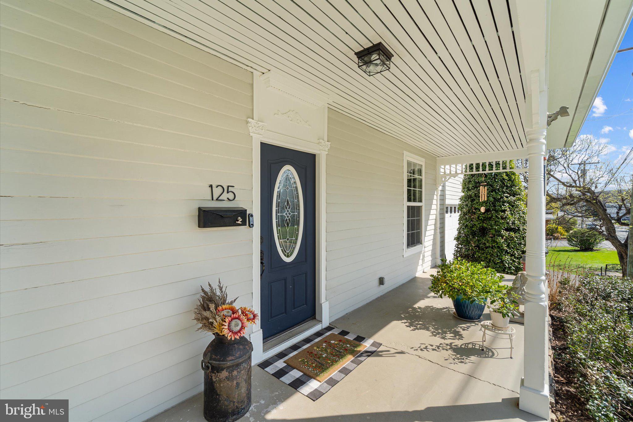 NORTH RIVER TOWN - Residential