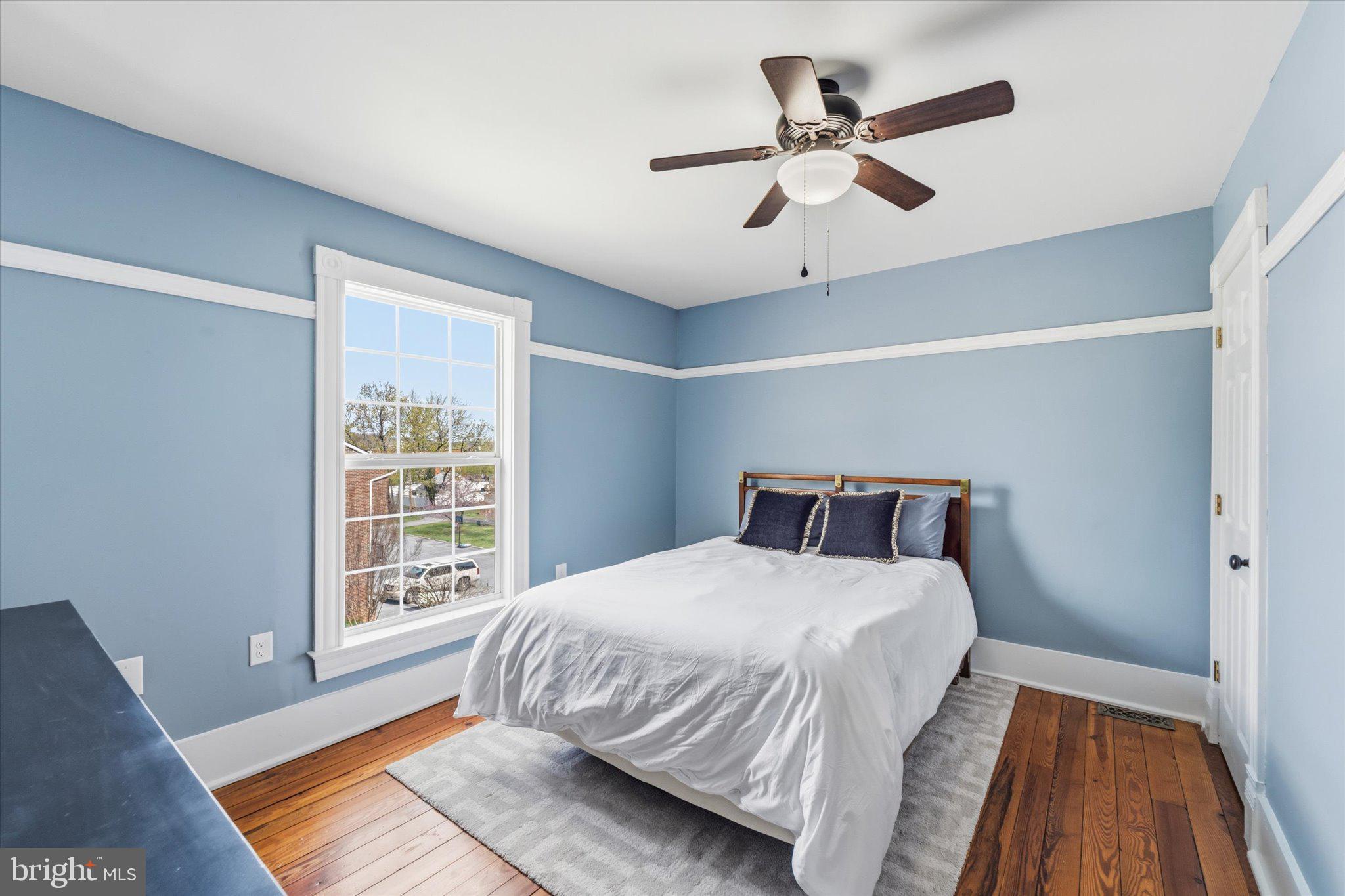 NORTH RIVER TOWN - Residential