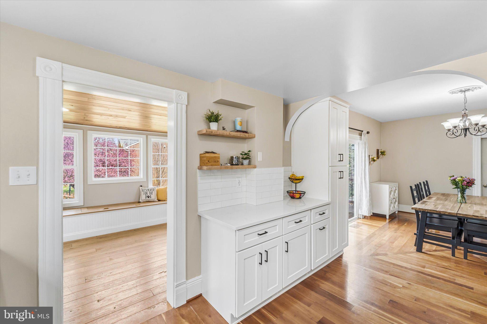 NORTH RIVER TOWN - Residential