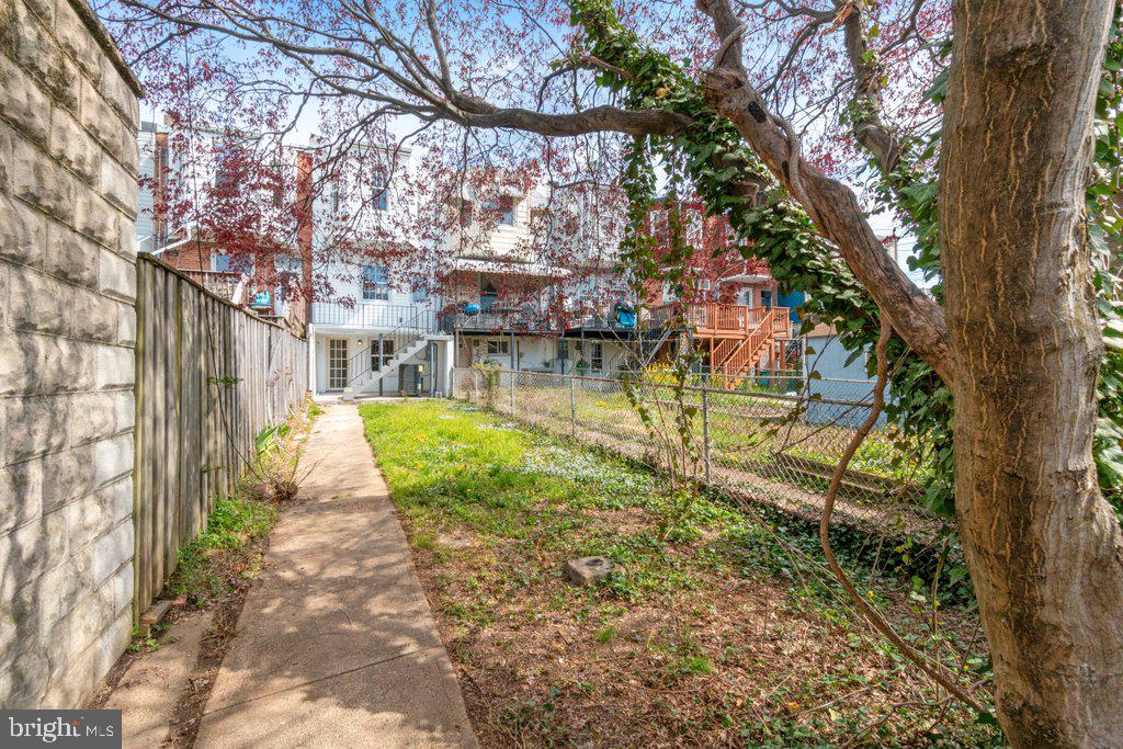 HAMPDEN HISTORIC DISTRICT - Residential