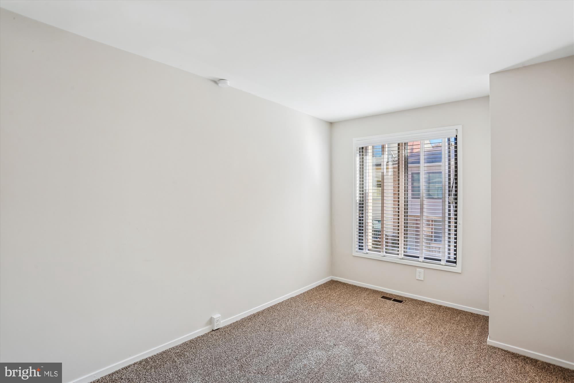 NATHANS HILL - Residential Lease