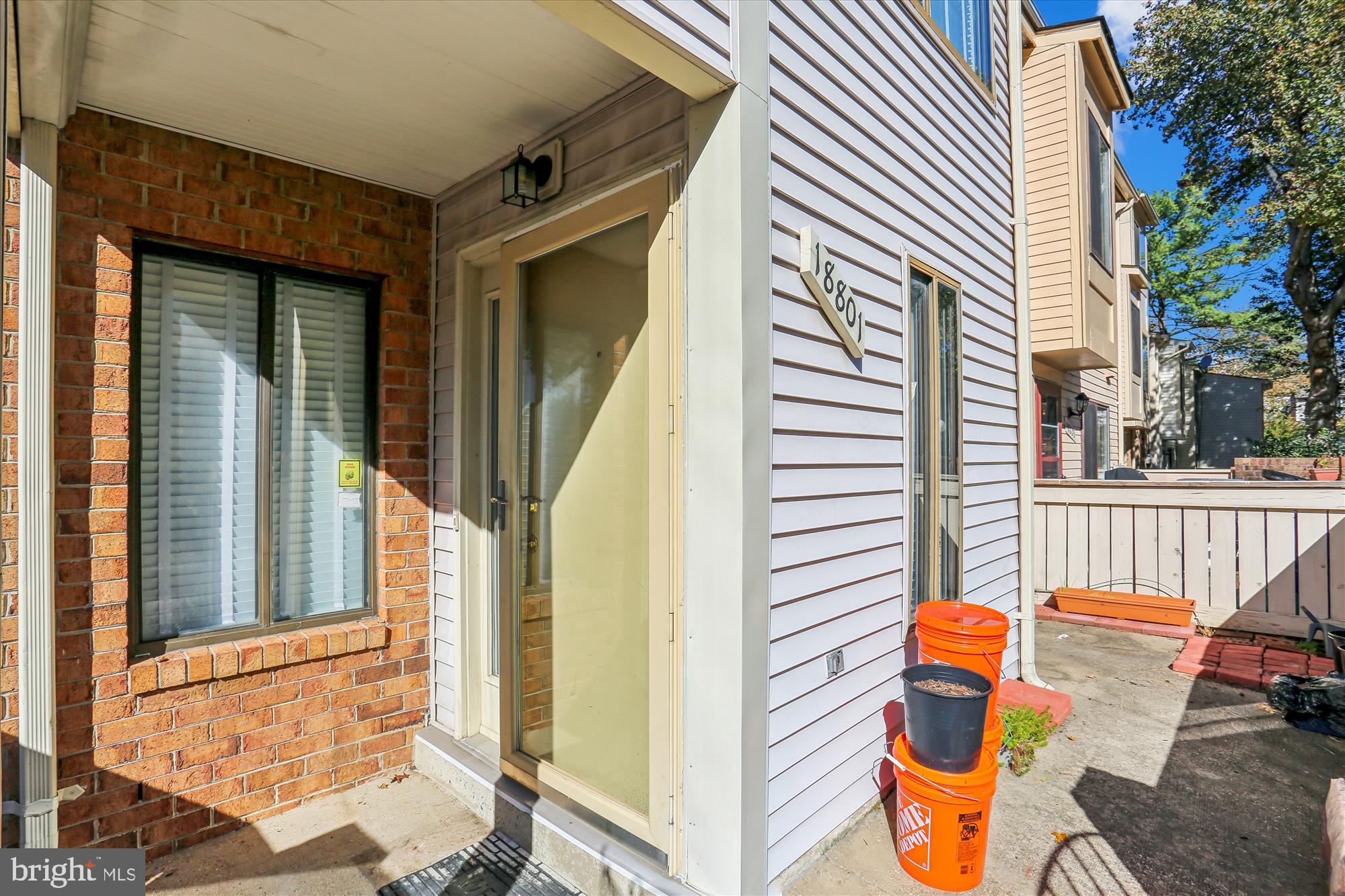 NATHANS HILL - Residential Lease