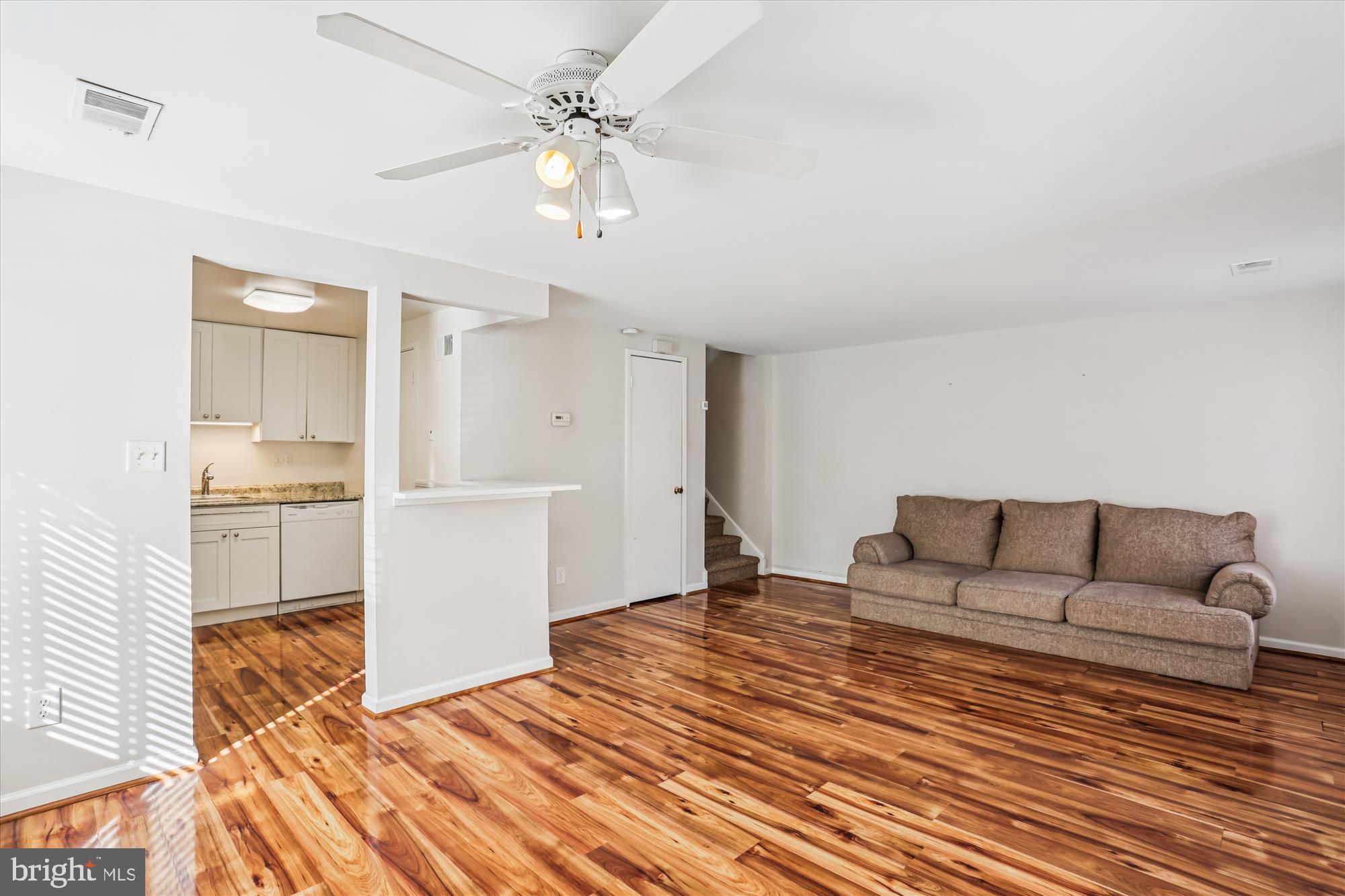 NATHANS HILL - Residential Lease