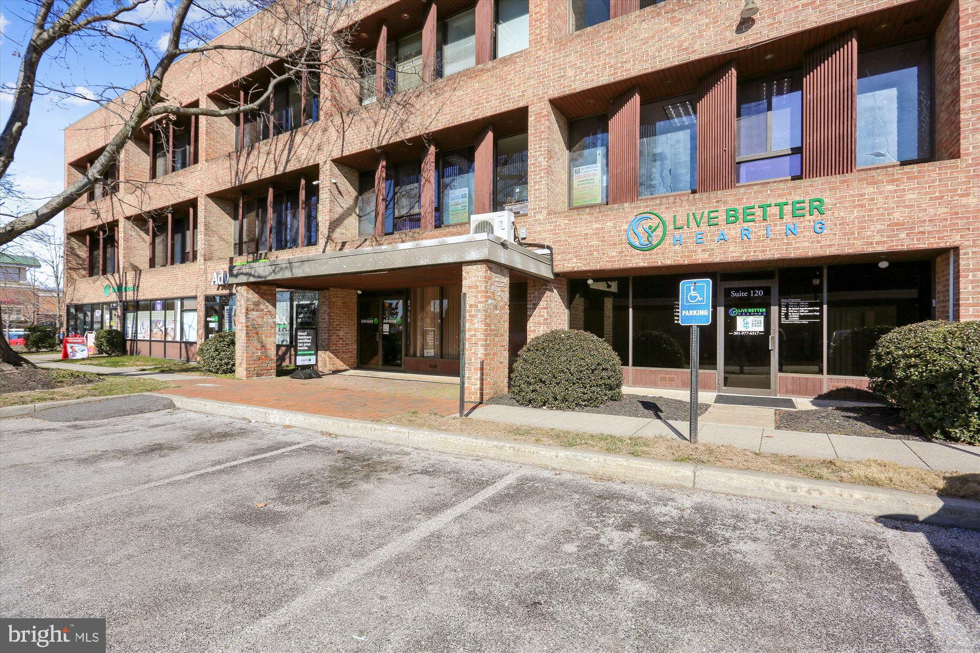 NATHANS HILL - Residential Lease