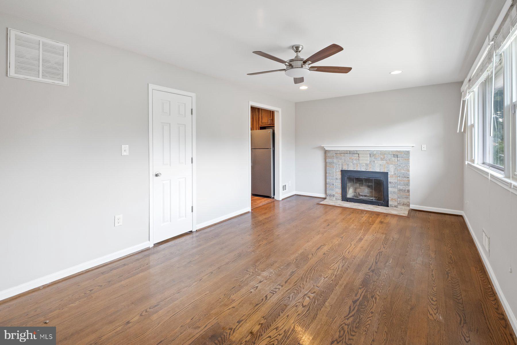 SUNNY ACRES - Residential