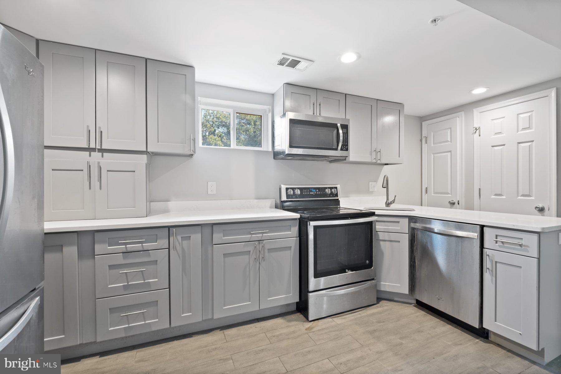 SUNNY ACRES - Residential