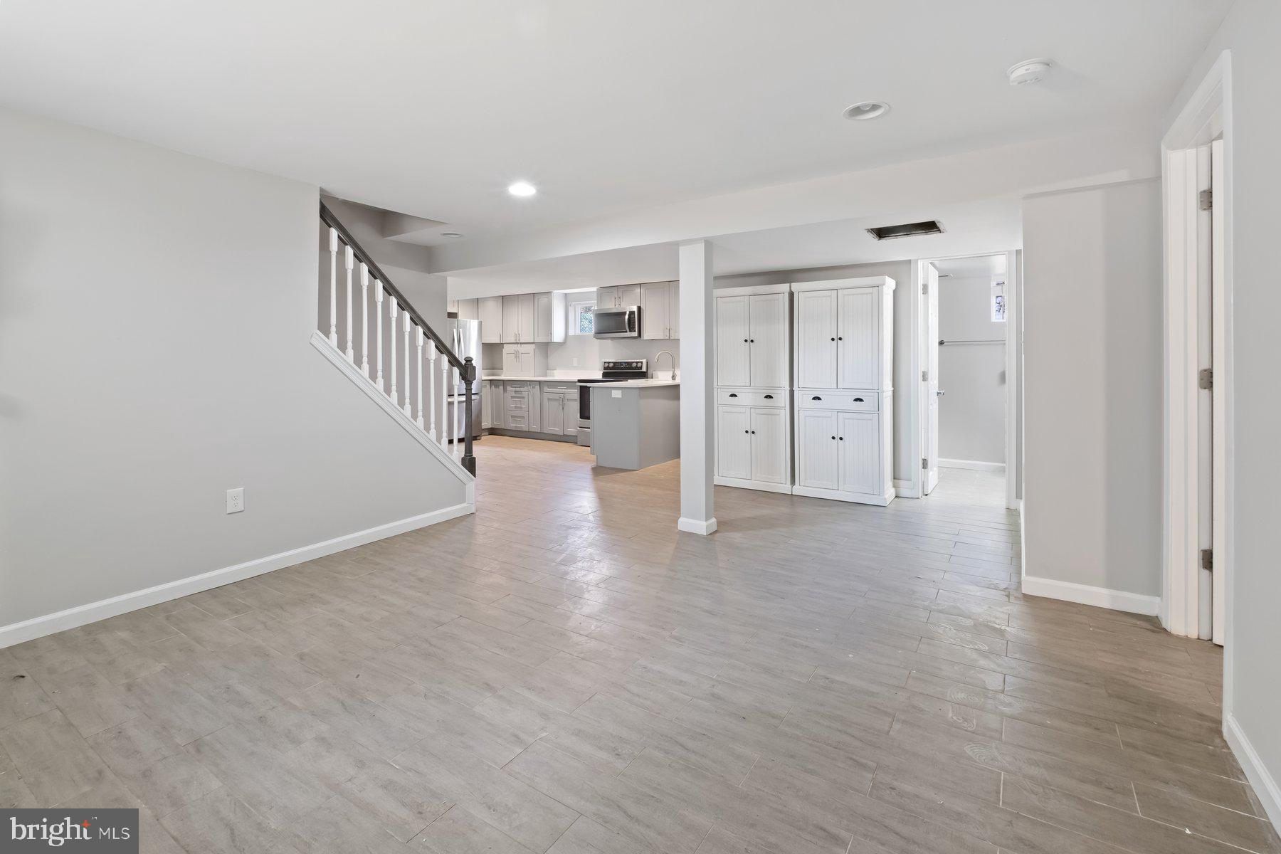 SUNNY ACRES - Residential