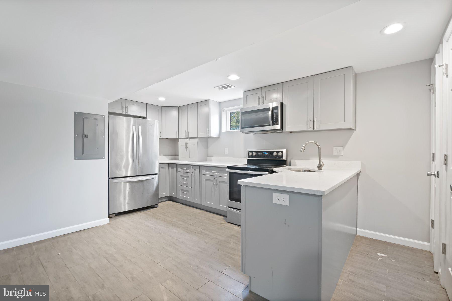 SUNNY ACRES - Residential