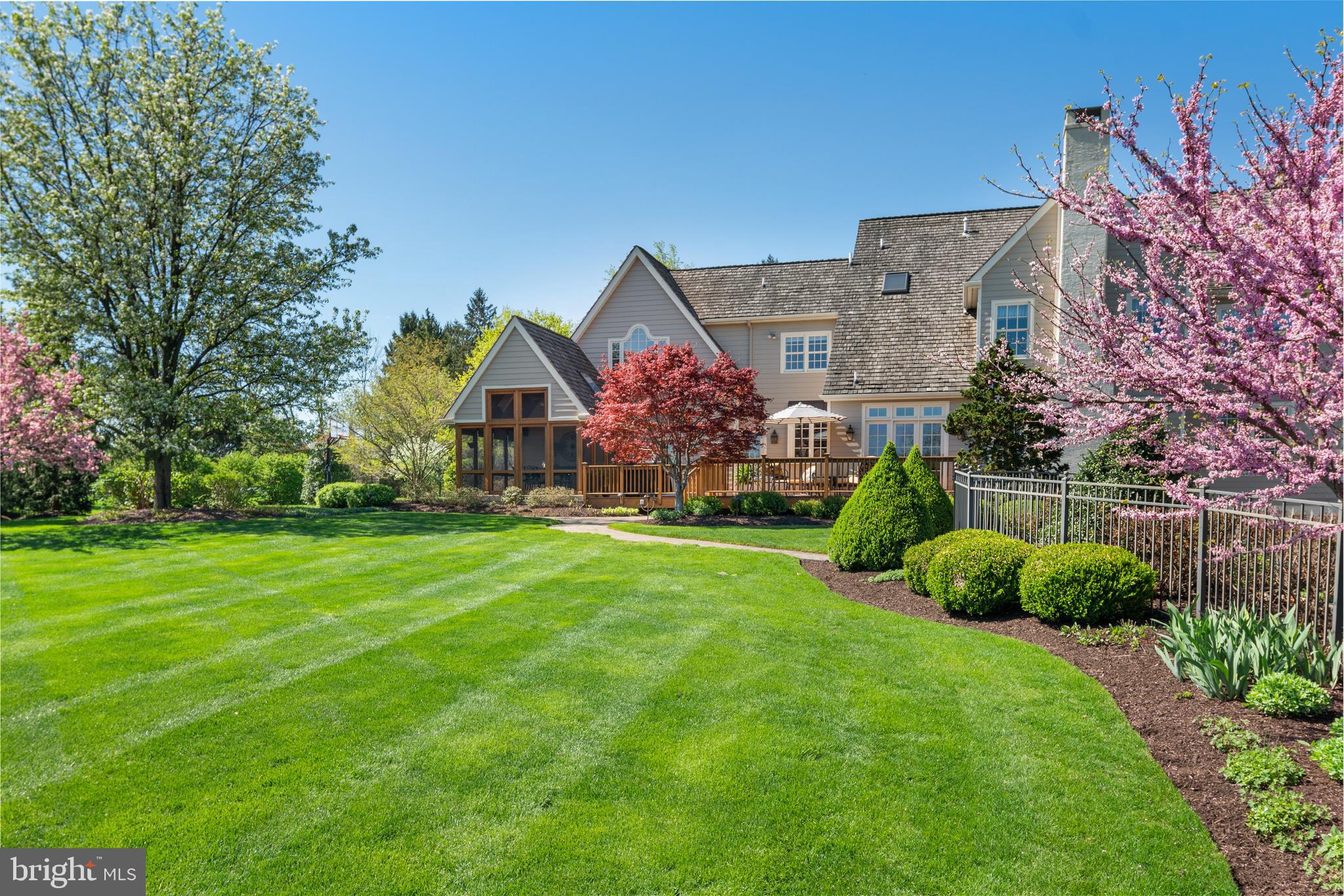 LOOKWAY COURT - Residential