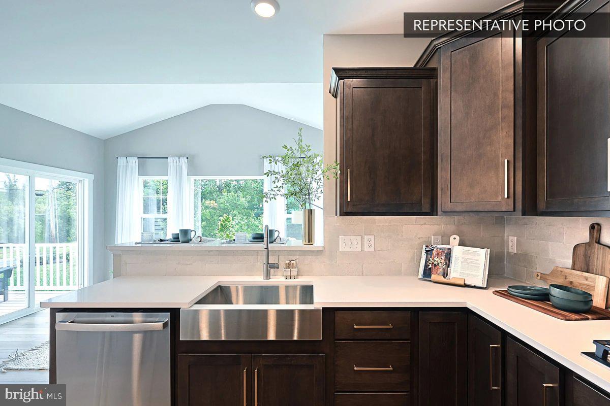 HAMPTON HEIGHTS - Residential